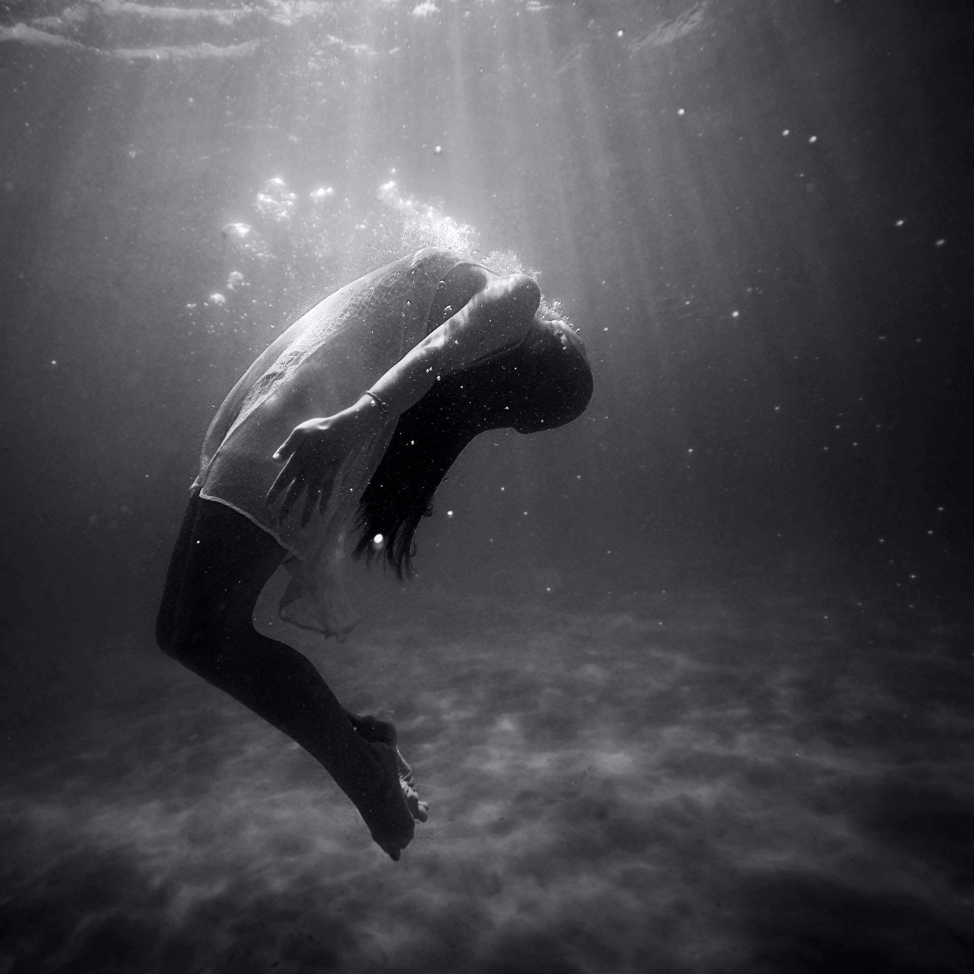 1920x1920 Download Dark Girl Floating In Waters Wallpaper