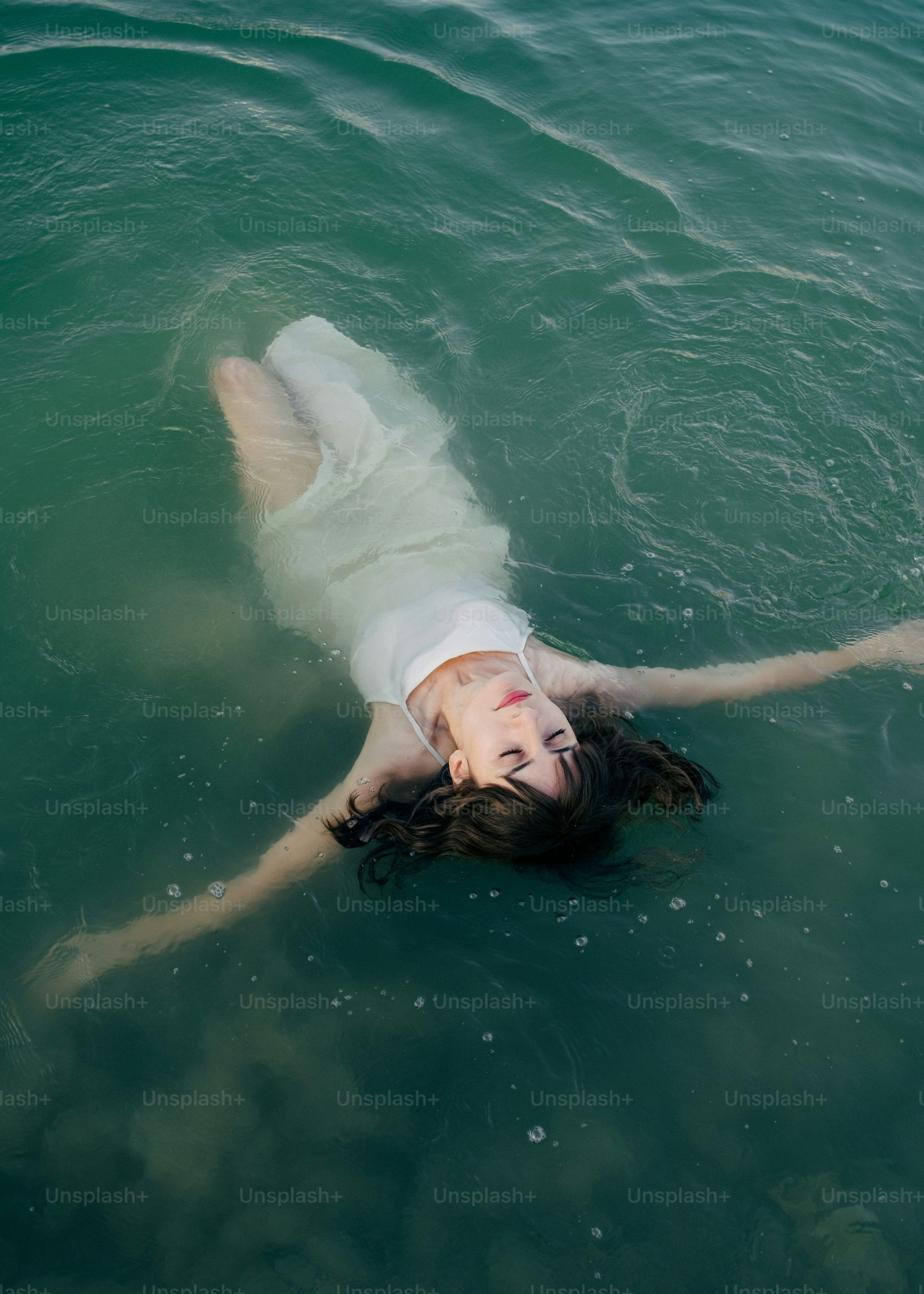 3000x4200 Woman In Water Picture. Download Free Image