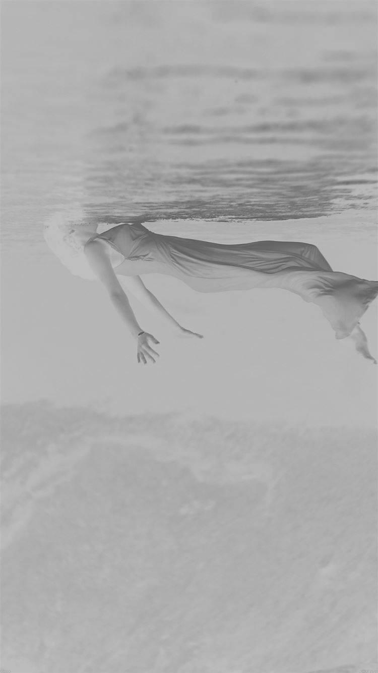 750x1334 Weeki Wachee Inverted Springer Woman Floating Water iPhone 8 Wallpaper Free Download