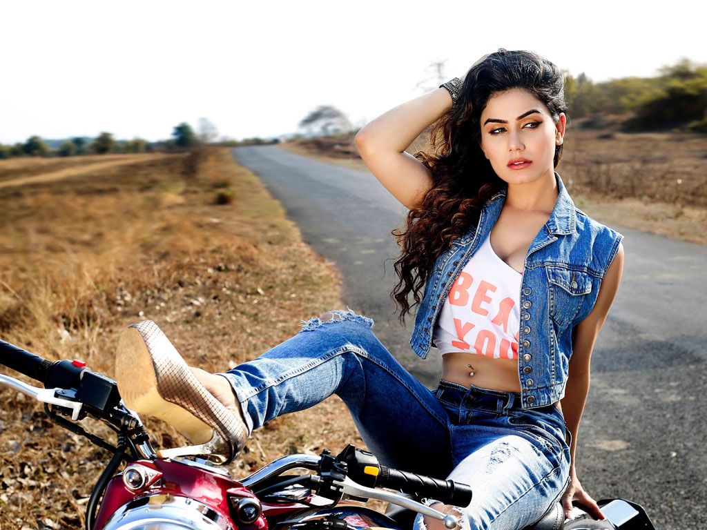 1024x768 Kangna Sharma HD Wallpaper. Latest Kangna Sharma Wallpaper HD Free Download (1080p to 2K)
