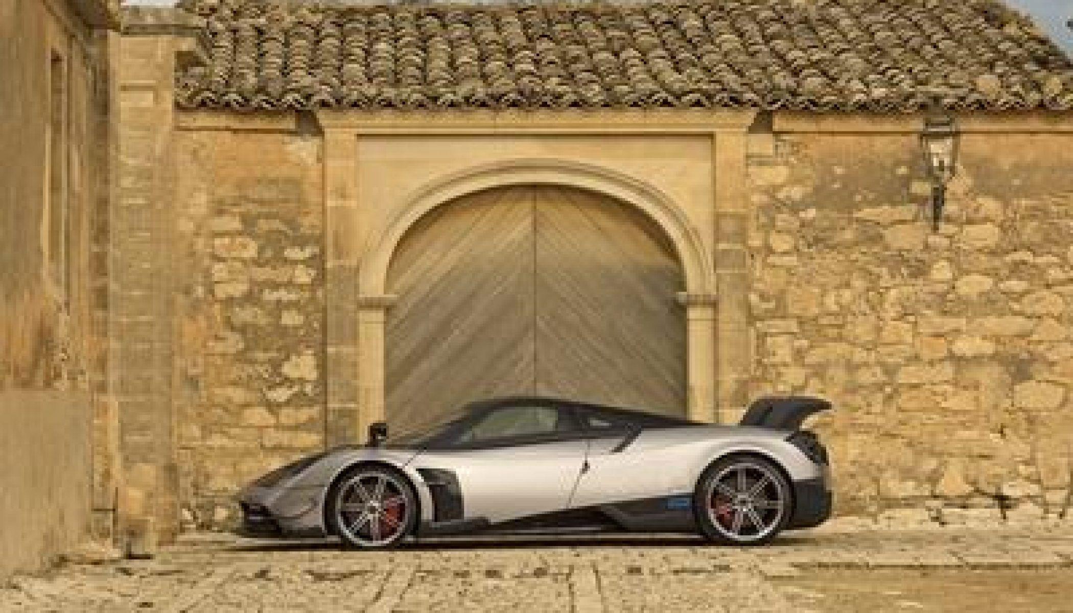 2100x1200 Wallpaper of the Day: 2017 Pagani Huayra BC's Up Naija!