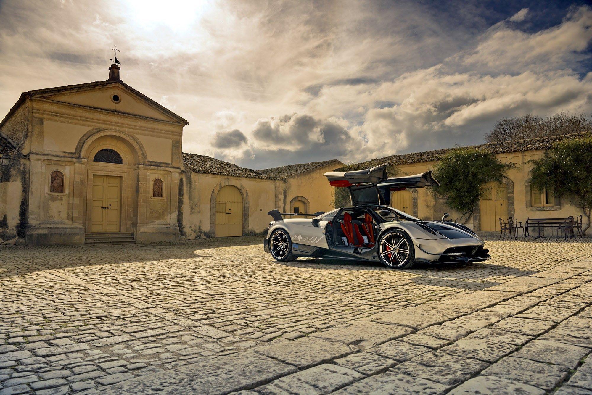 2000x1335 Pagani Huayra BC [2000x1335] HD Wallpaper From