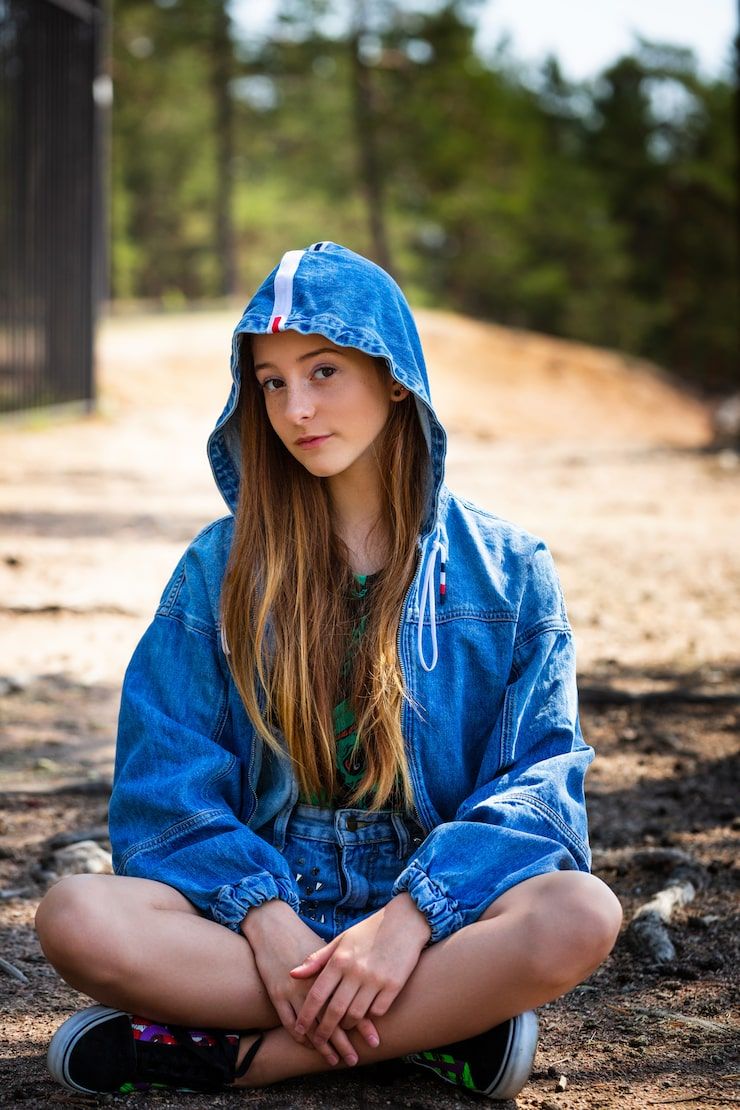 740x1110 Cailey fleming Image