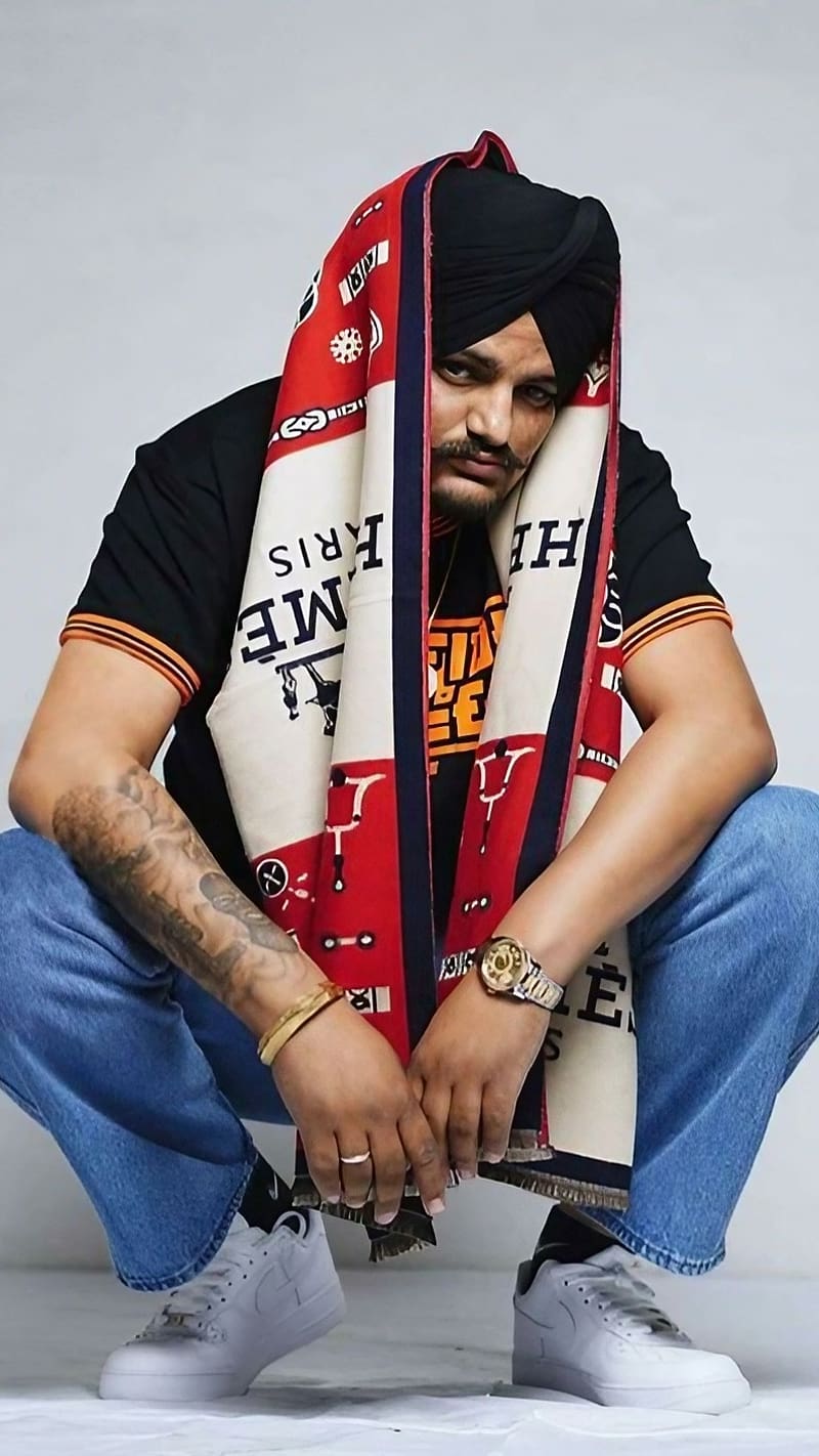 800x1422 Sidhu Moose Wala, Sitting Pose, indian rapper, sidhu moosewala sitting pose, HD phone wallpaper