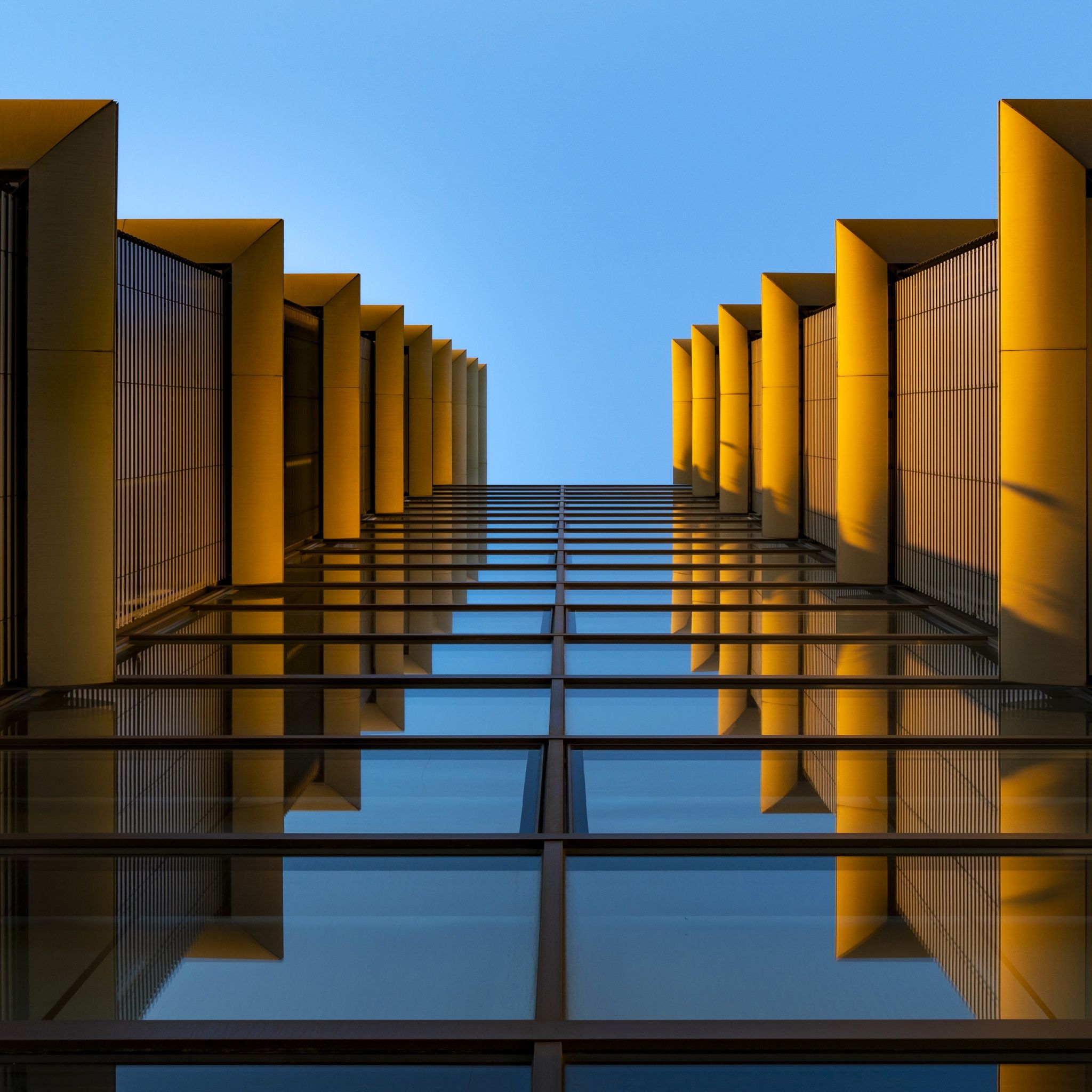 2048x2048 Modern architecture Wallpaper 4K, Look up, Reflection