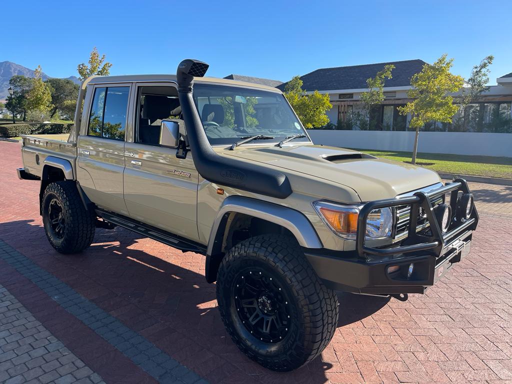 1024x768 Toyota LandCruiser 79 Series 4.5 V8 LX DC 4x4