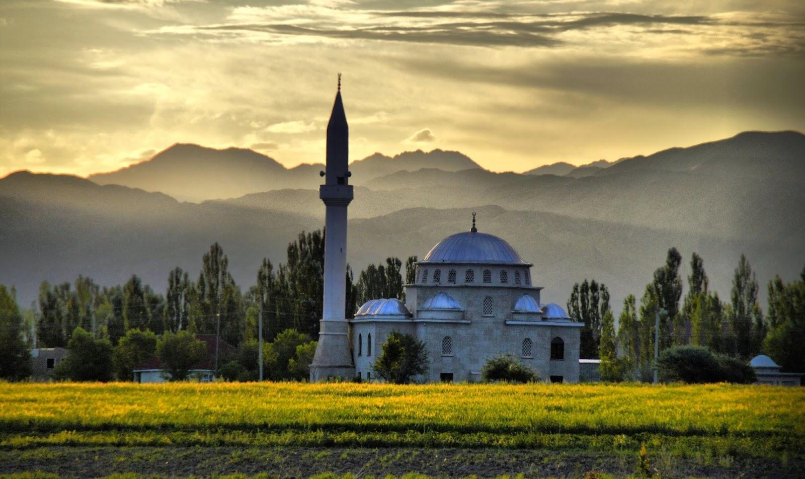 1600x952 Kyrgyzstan Wallpaper