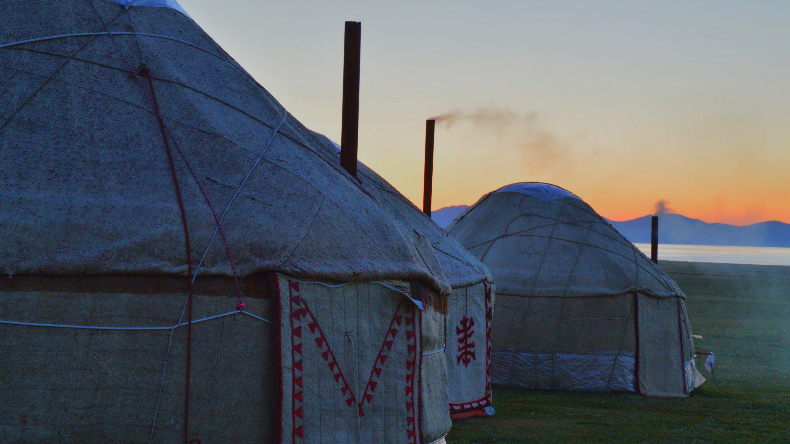 2560x1440 Kyrgyzstan, Song Kul, Evening Wallpaper HD / Desktop and Mobile