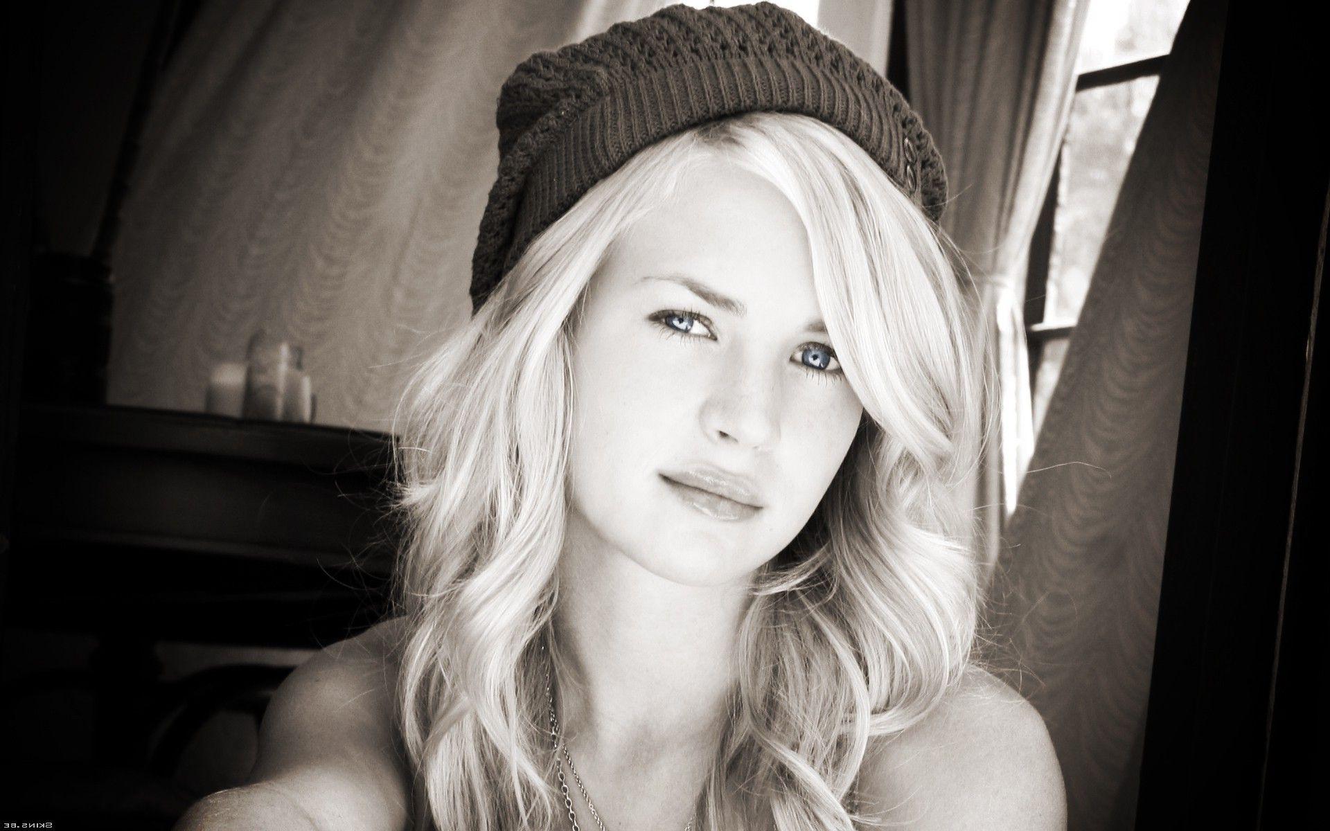 1920x1200 blonde, Hipster Photography, Britt Robertson Wallpaper HD
