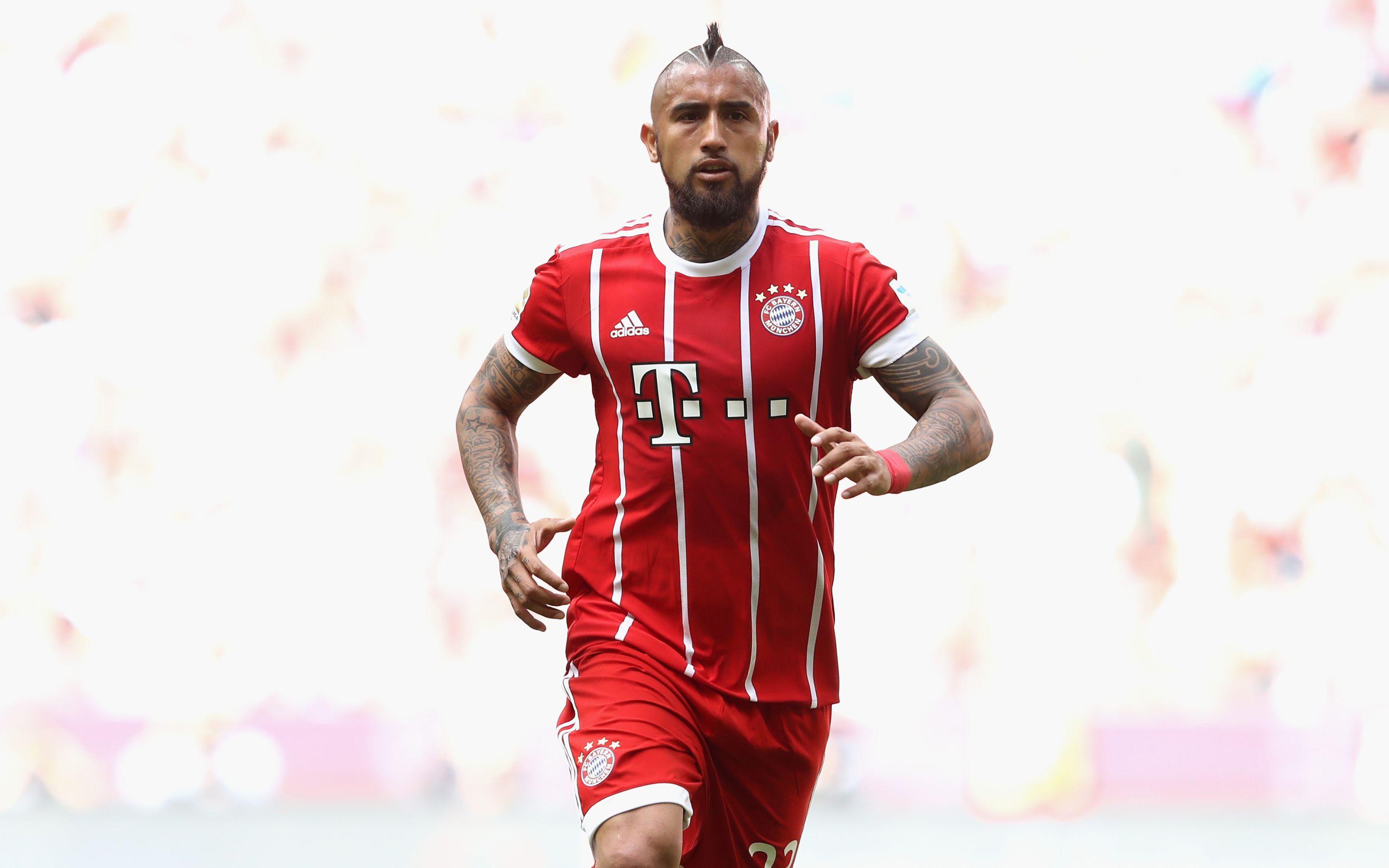 2880x1800 Arturo Vidal Macbook Pro Retina Wallpaper, HD Sports 4K