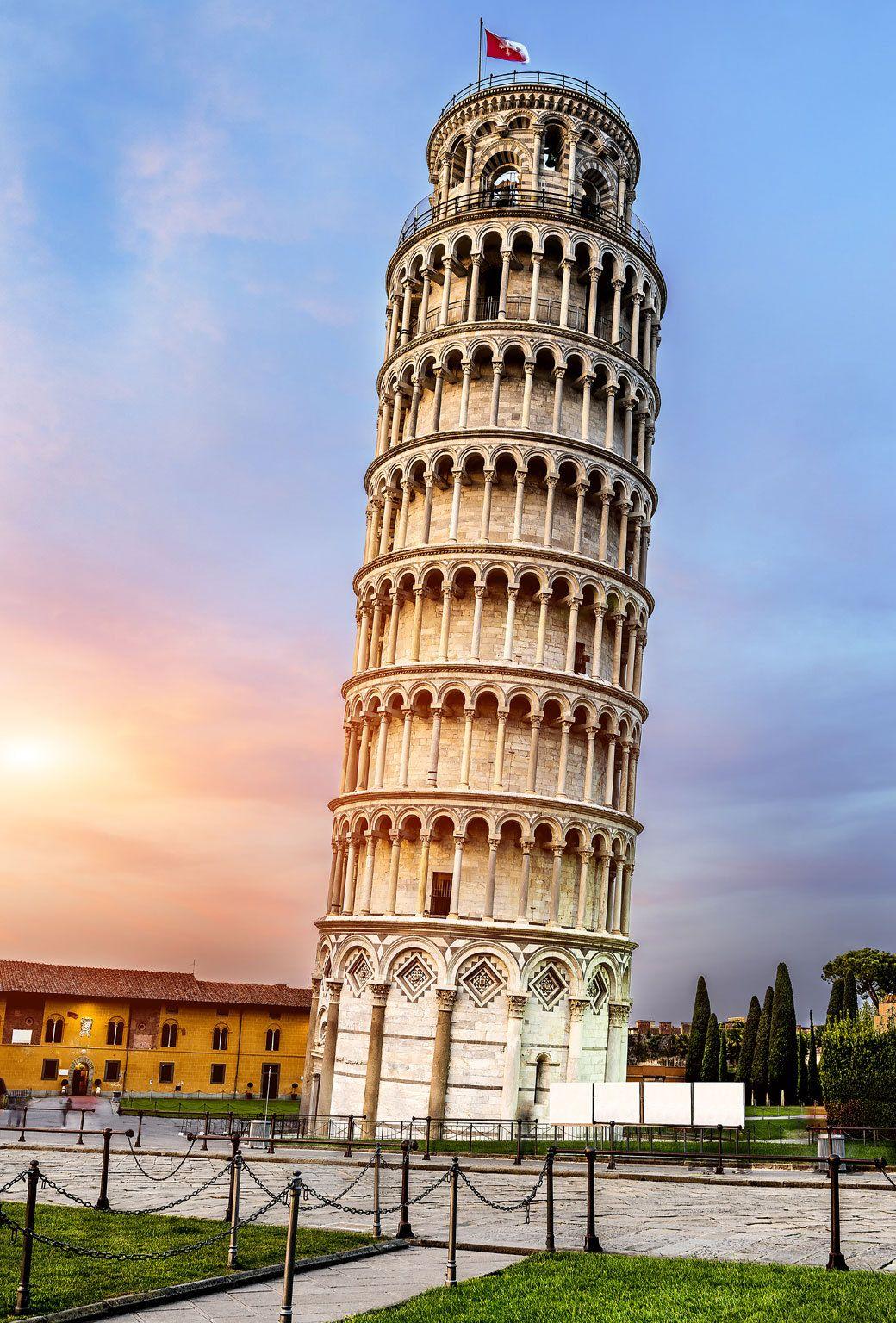 1040x1536 Leaning Tower of Pisa Wallpaper