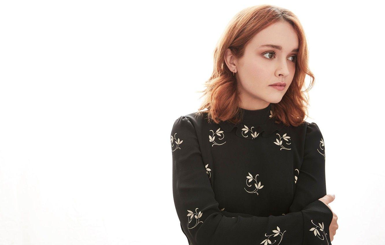 1332x850 Wallpaper actress, red, Olivia Cooke image for desktop, section