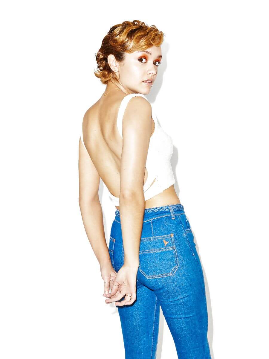 900x1200 Hot Picture Of Olivia Cooke Which Are Simply Gorgeous