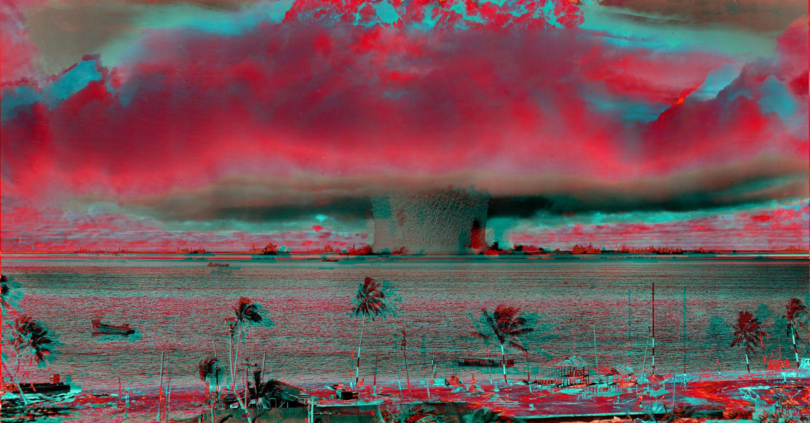 2580x1348 Atomic Bomb Vaporwave Wallpaperx1348
