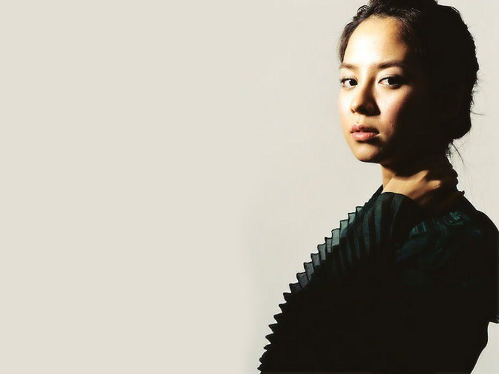 1024x768 Song Ji Hyo Wallpaper