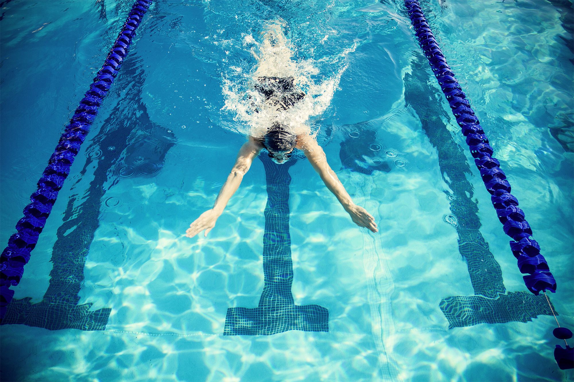 2000x1333 Swimming Wallpaper