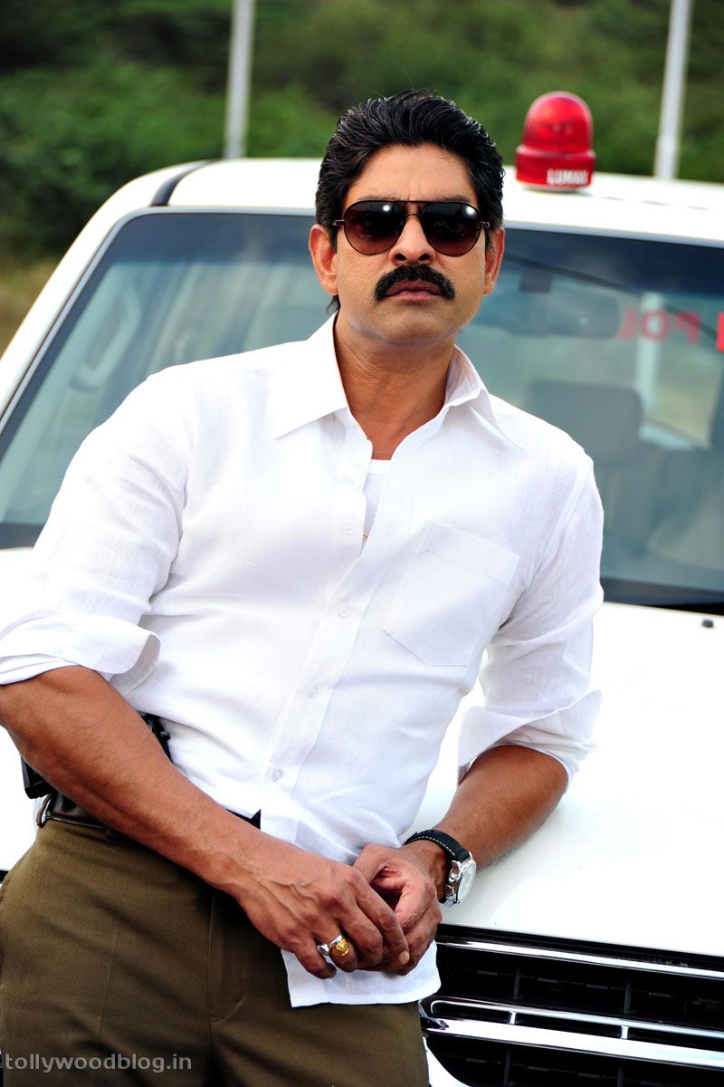 800x1200 Telugu Cinema Photo News wallpaper Stills Pics Movie Reviews: Jagapathi Babu In Taraka Ratna's Nandiswarudu