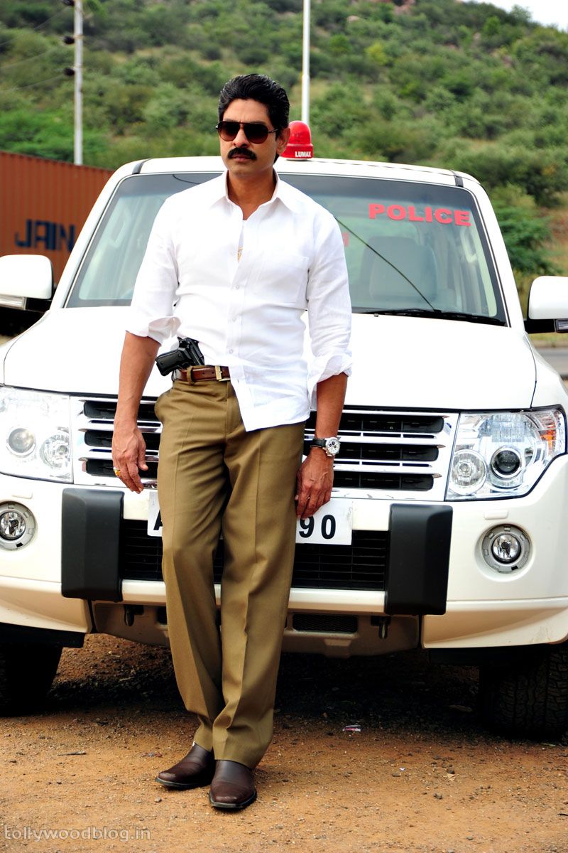 800x1200 Telugu Cinema Photo News wallpaper Stills Pics Movie Reviews: Jagapathi Babu In Taraka Ratna's Nandiswarudu