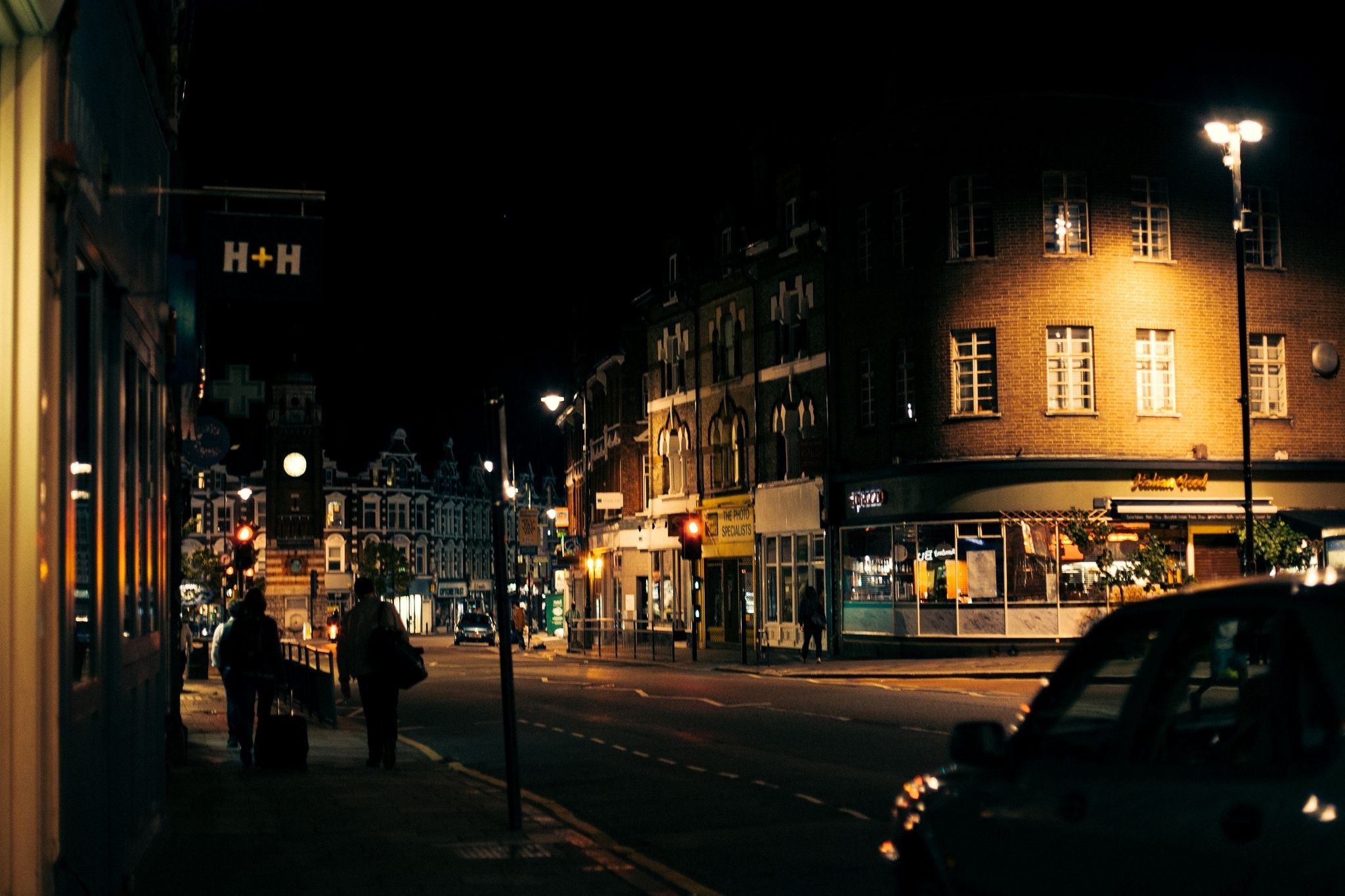 2048x1365 Wallpaper road, machine, night, the city, street, people, England, London for mobile and desktop, section город, resolution 2048x1365