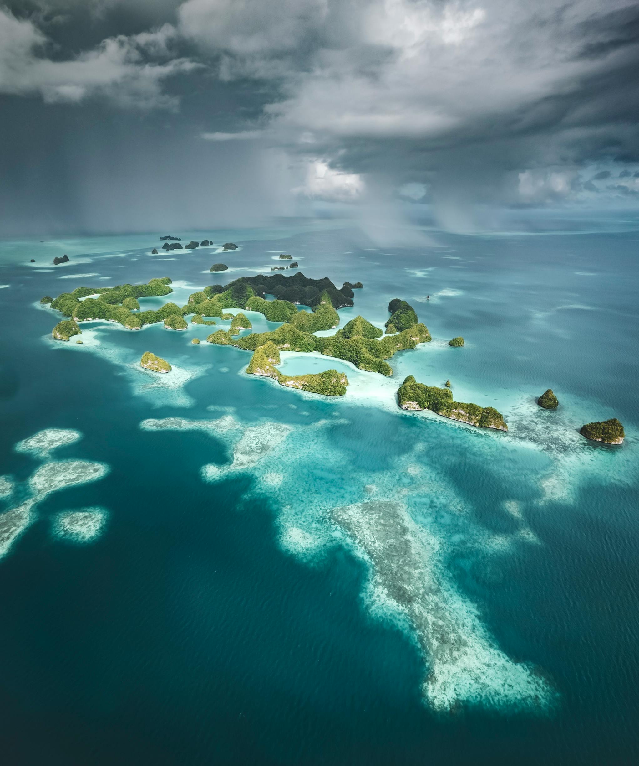 2043x2446 Tropical Archipelago on Sea · Free