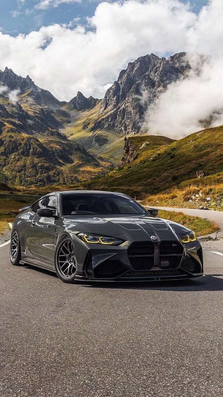 736x1308 M4