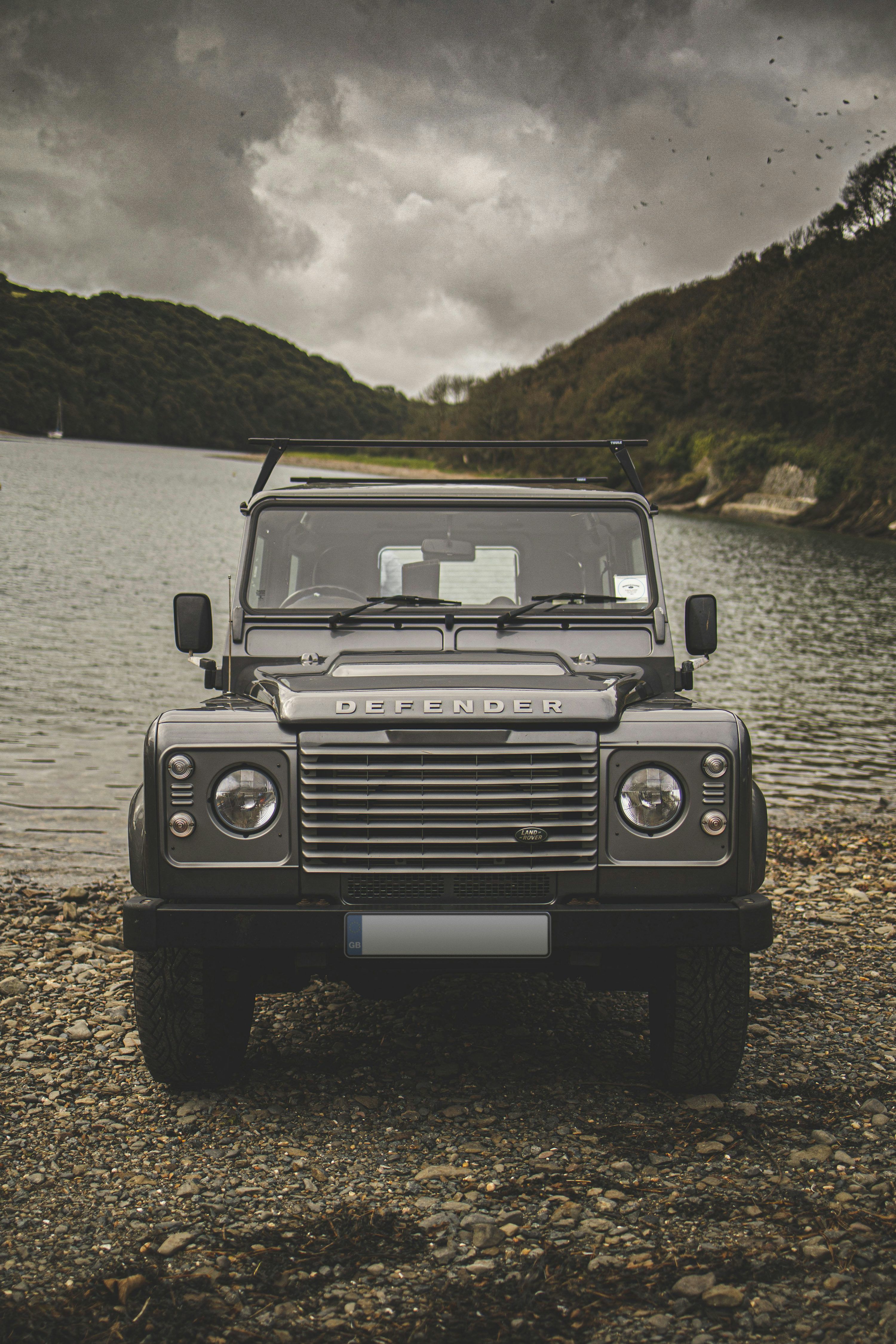 3000x4500 Landrover Defender Picture. Download Free Image