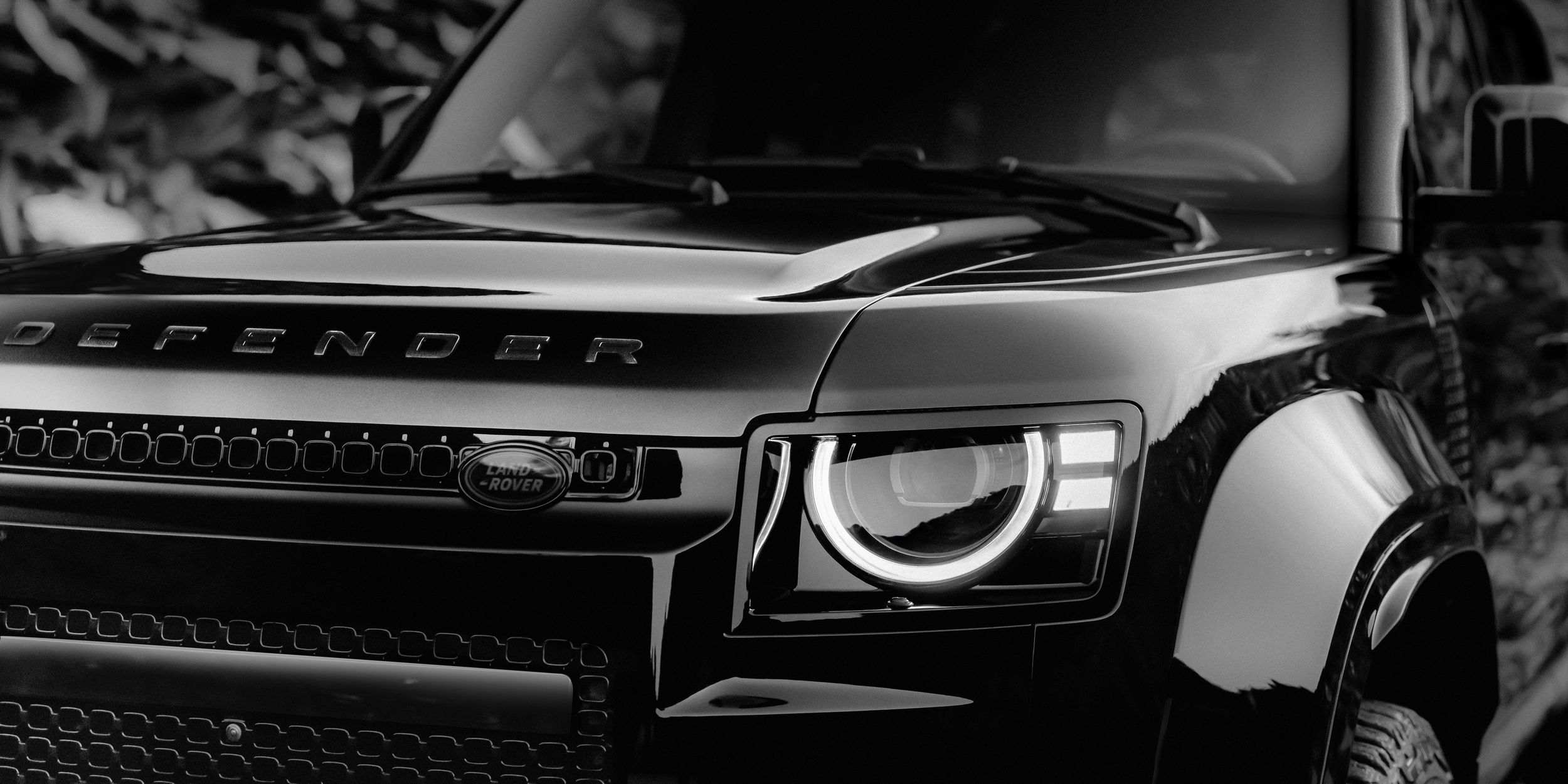 2500x1250 Land Rover's Darkest Defender Packs A Brutal 626 HP