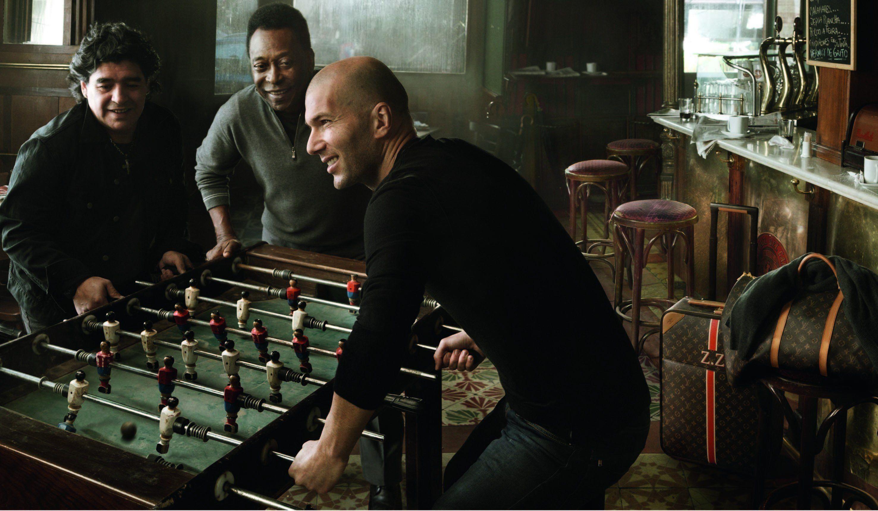 2953x1720 Zinedine Zidane, Diego Maradona, Louis Vuitton, Quán bar, Pelé