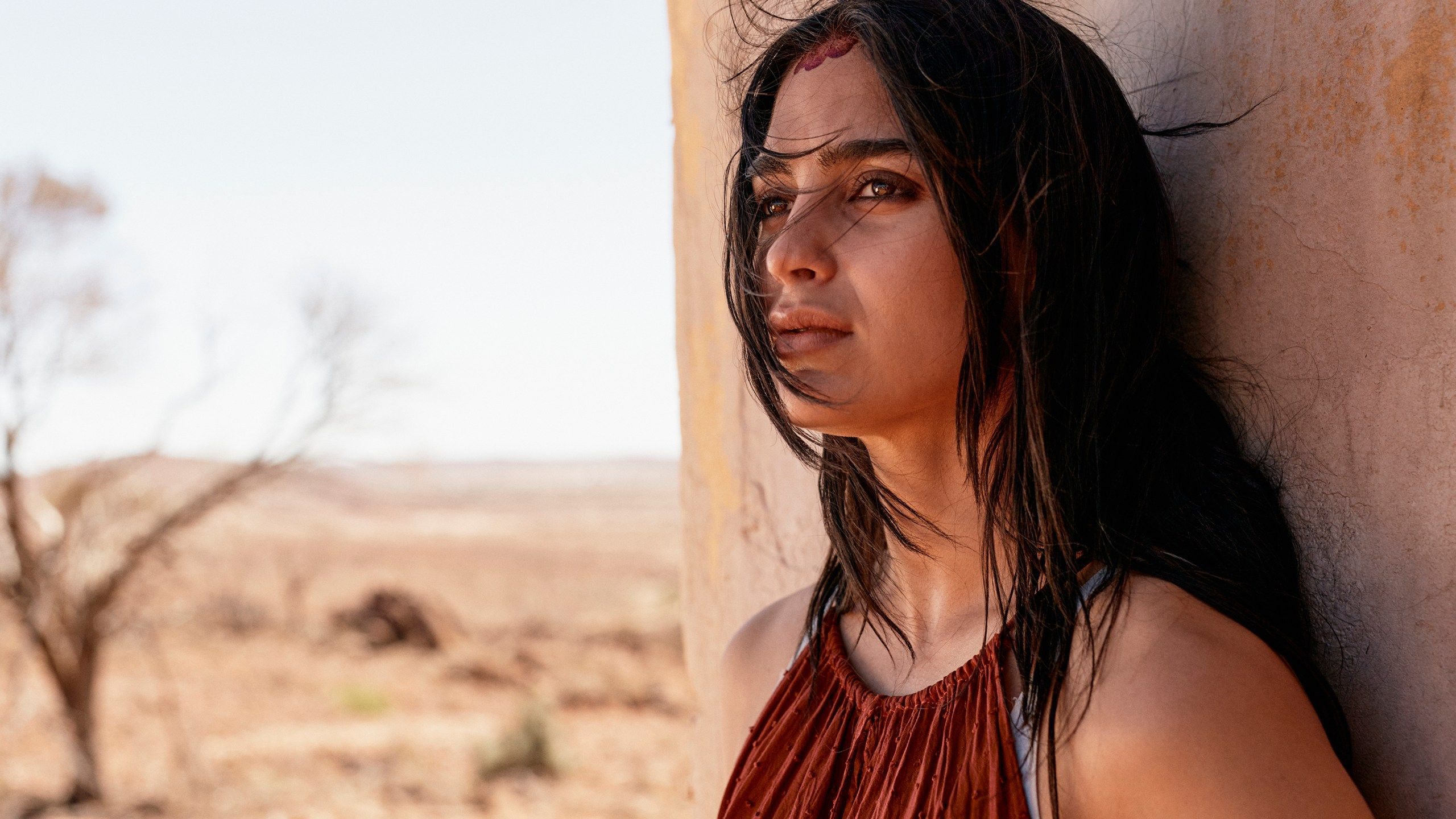 2560x1440 Barrera hopes `Carmen' film shows human side at the border