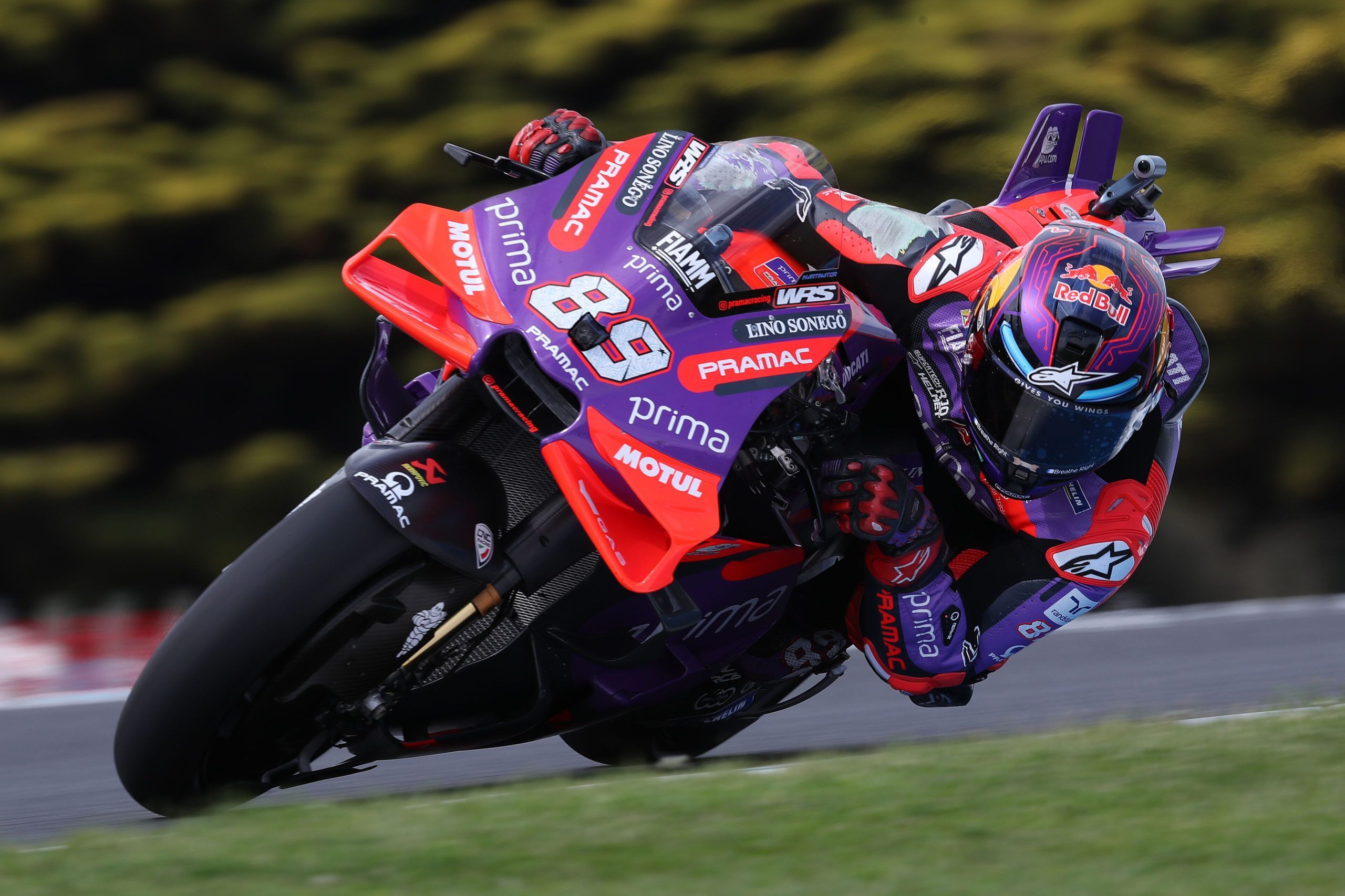 2560x1707 MotoGP: Martin storms to Australian GP pole by 0.594s margin