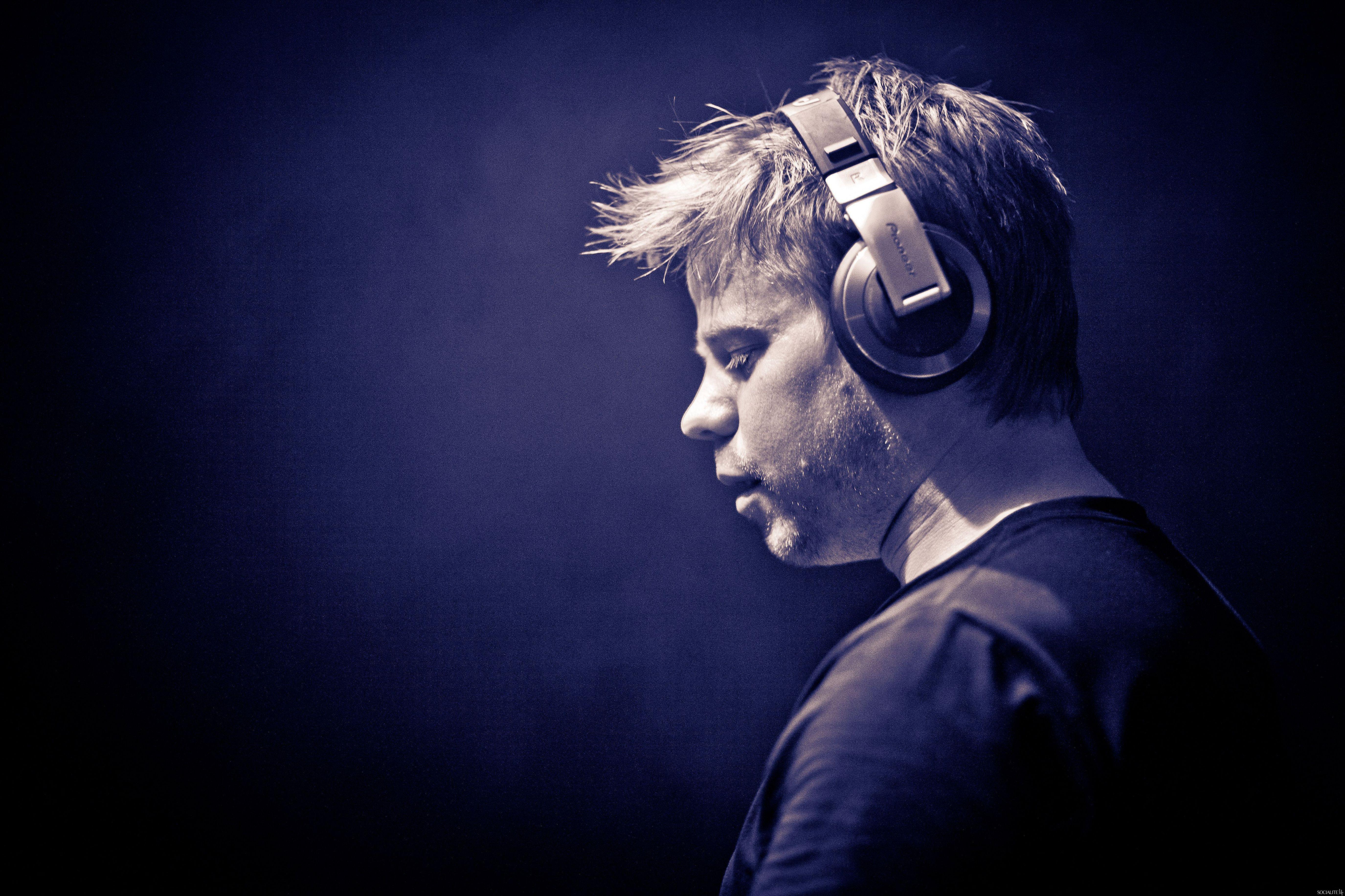 5500x3667 Ferry Corsten Photo