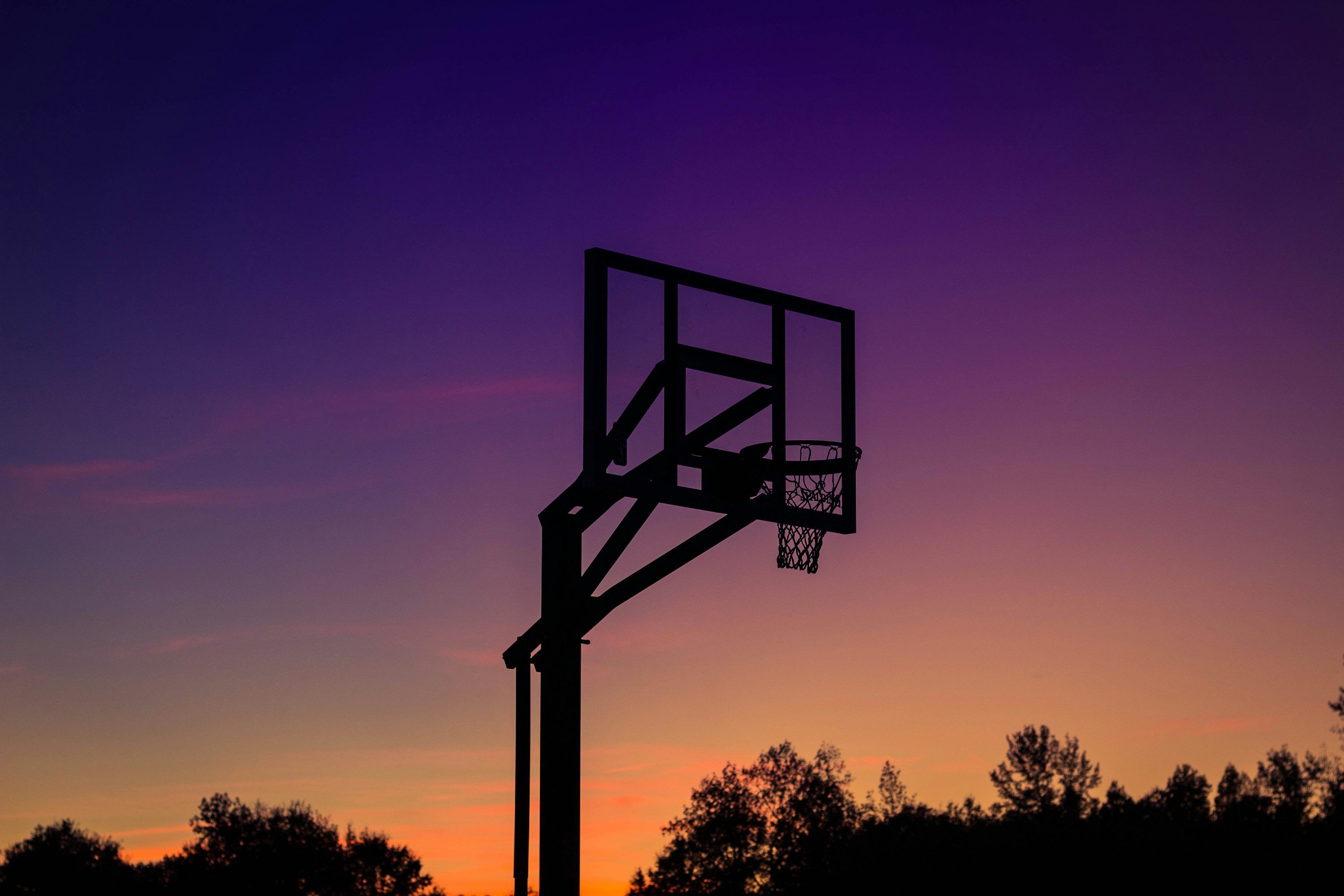 3000x2000 Silhouette of basketball system photo
