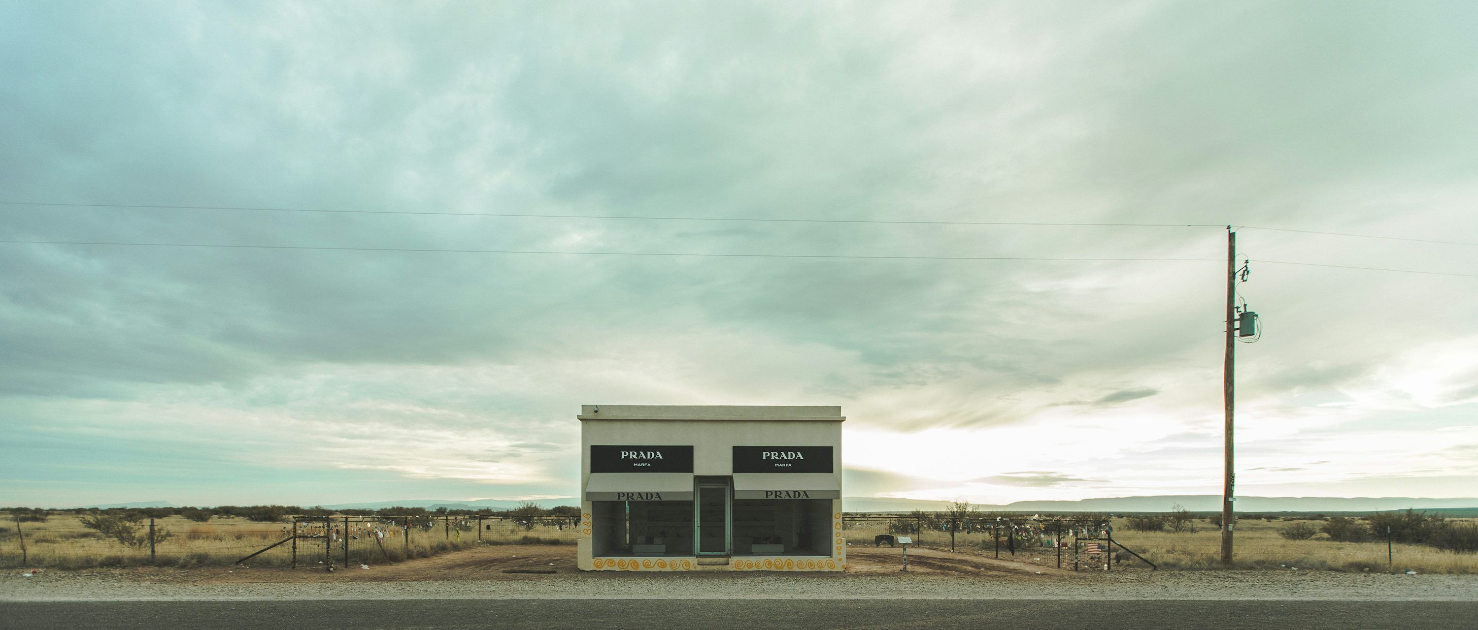 3000x1280 Prada Marfa Picture. Download Free Image