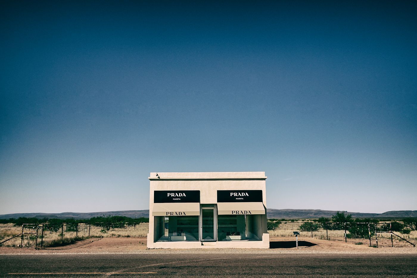 1400x933 Prada Marfa