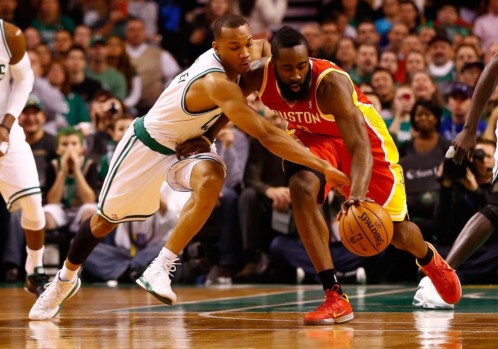 1600x1123 Boston Celtics in talks with Avery Bradley about contract