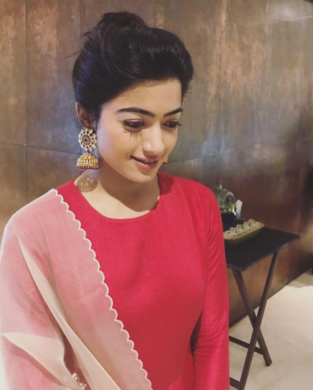 1080x1346 Rashmika Mandanna Wallpaper