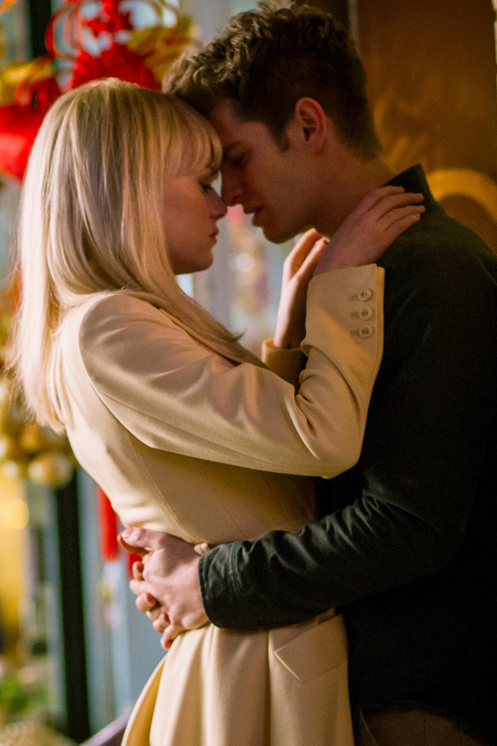 1024x1536 Amazing Spider Man Love Wallpaper