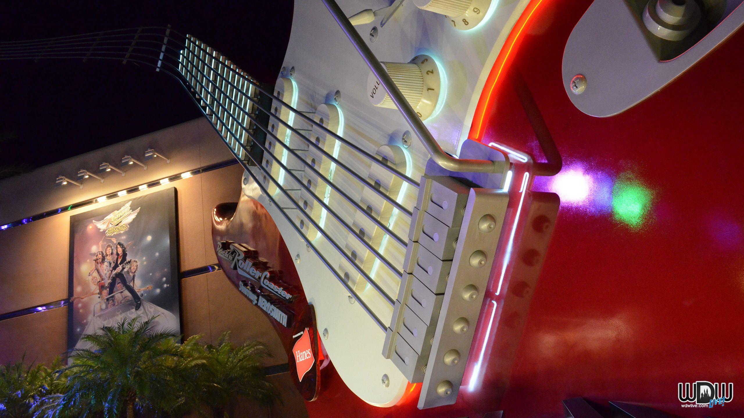 2560x1440 Rock 'n' Roller Coaster Starring Aerosmith: Rock N Roller Coaster Guitar