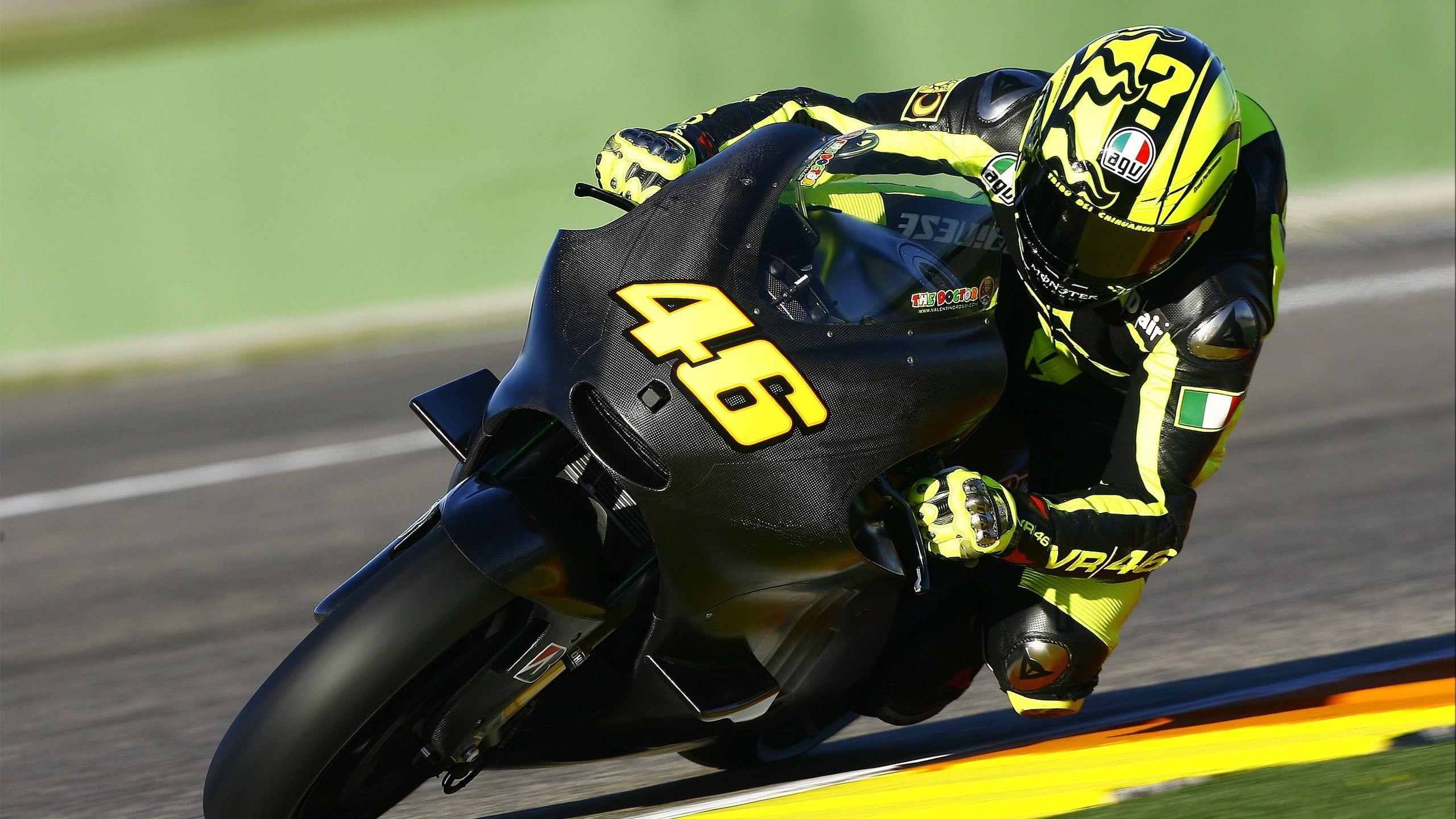 2560x1440 Valentino Rossi racing HD wallpaper