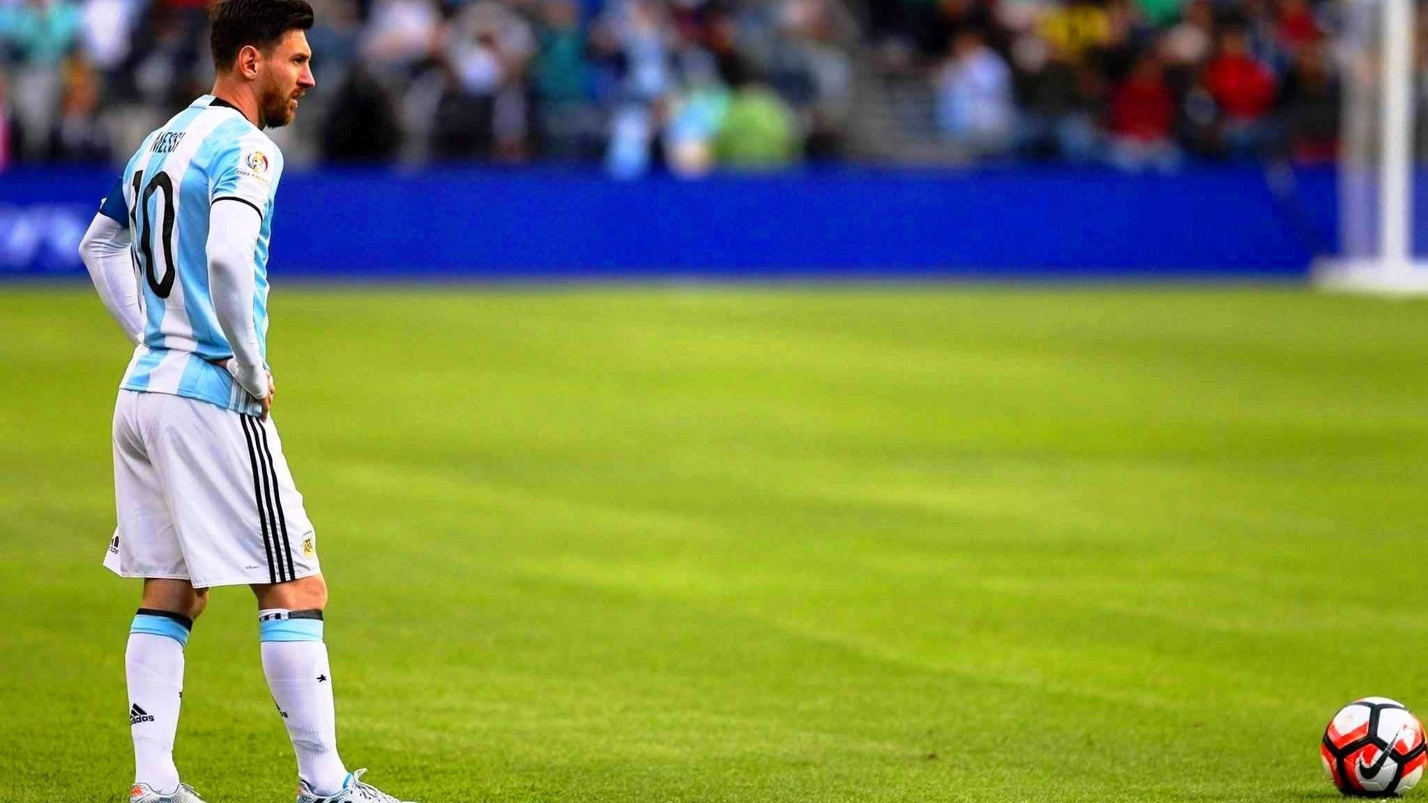 2048x1152 Lionel Messi Wallpaper For Laptop