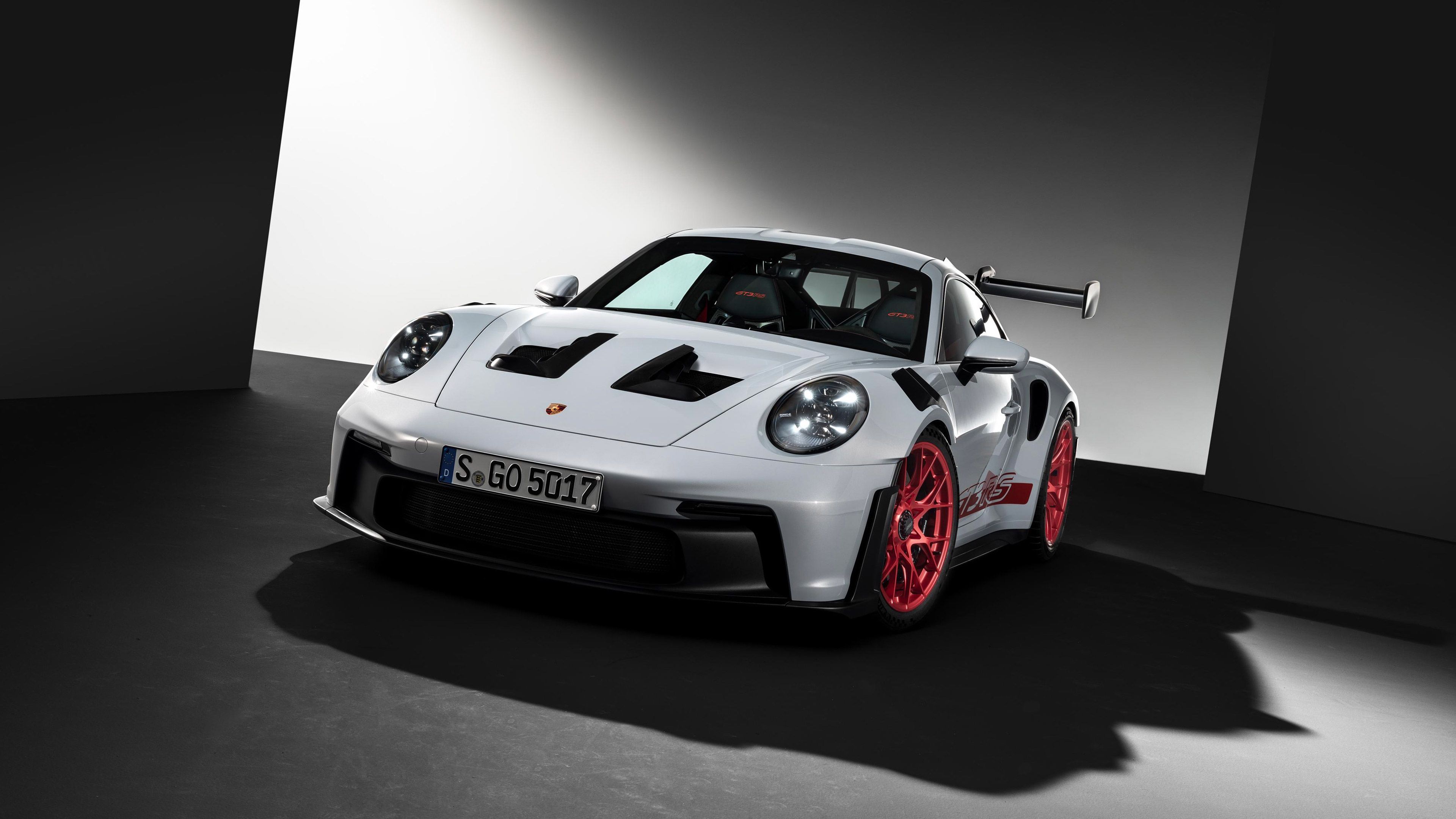 3840x2160 Porsche 911 GT3 RS HD Wallpaper. Exquisite Sports Car Background