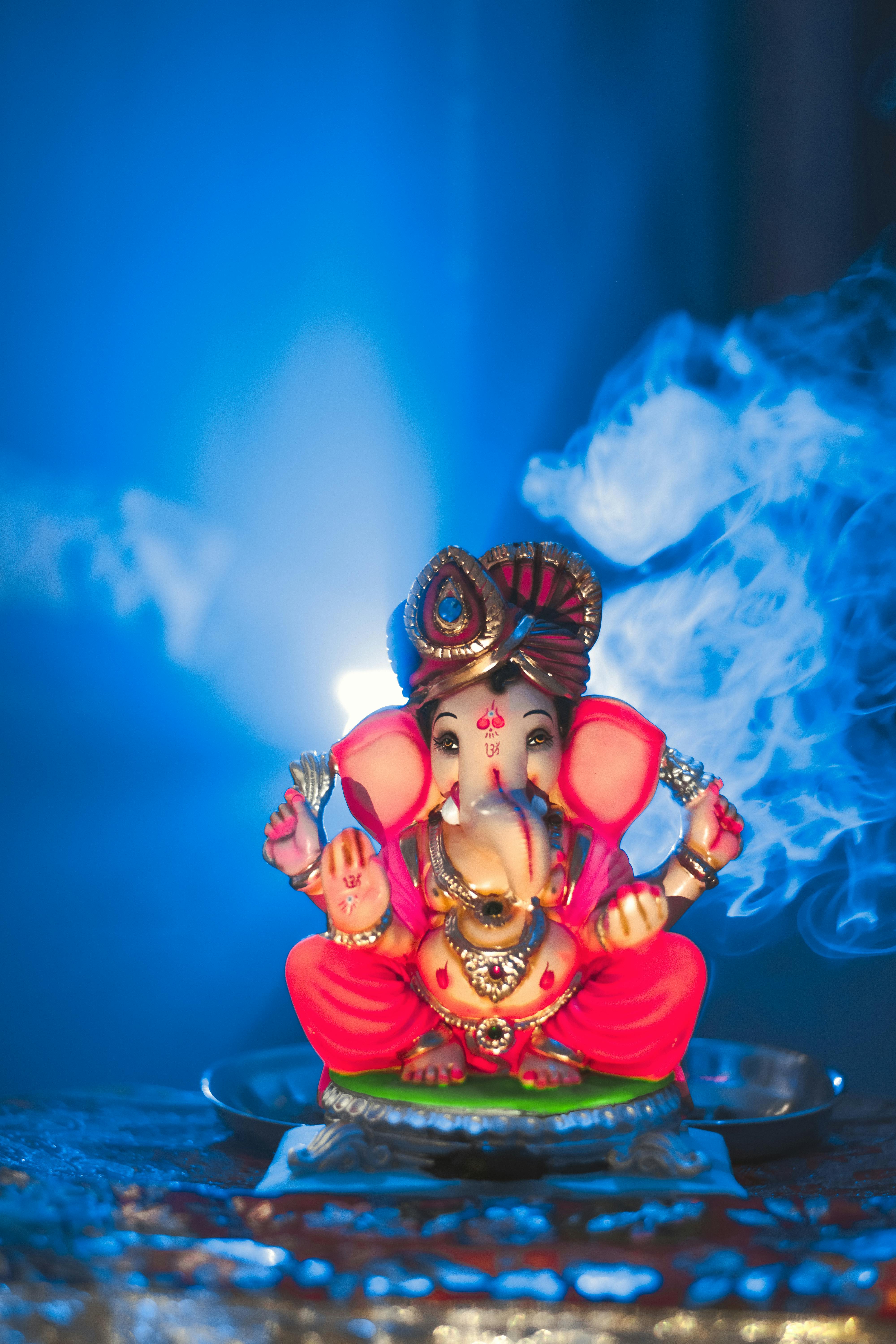 4000x6000 A Ganapati Statue in Pink Color · Free