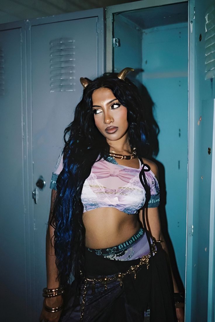 736x1105 Lara Raj