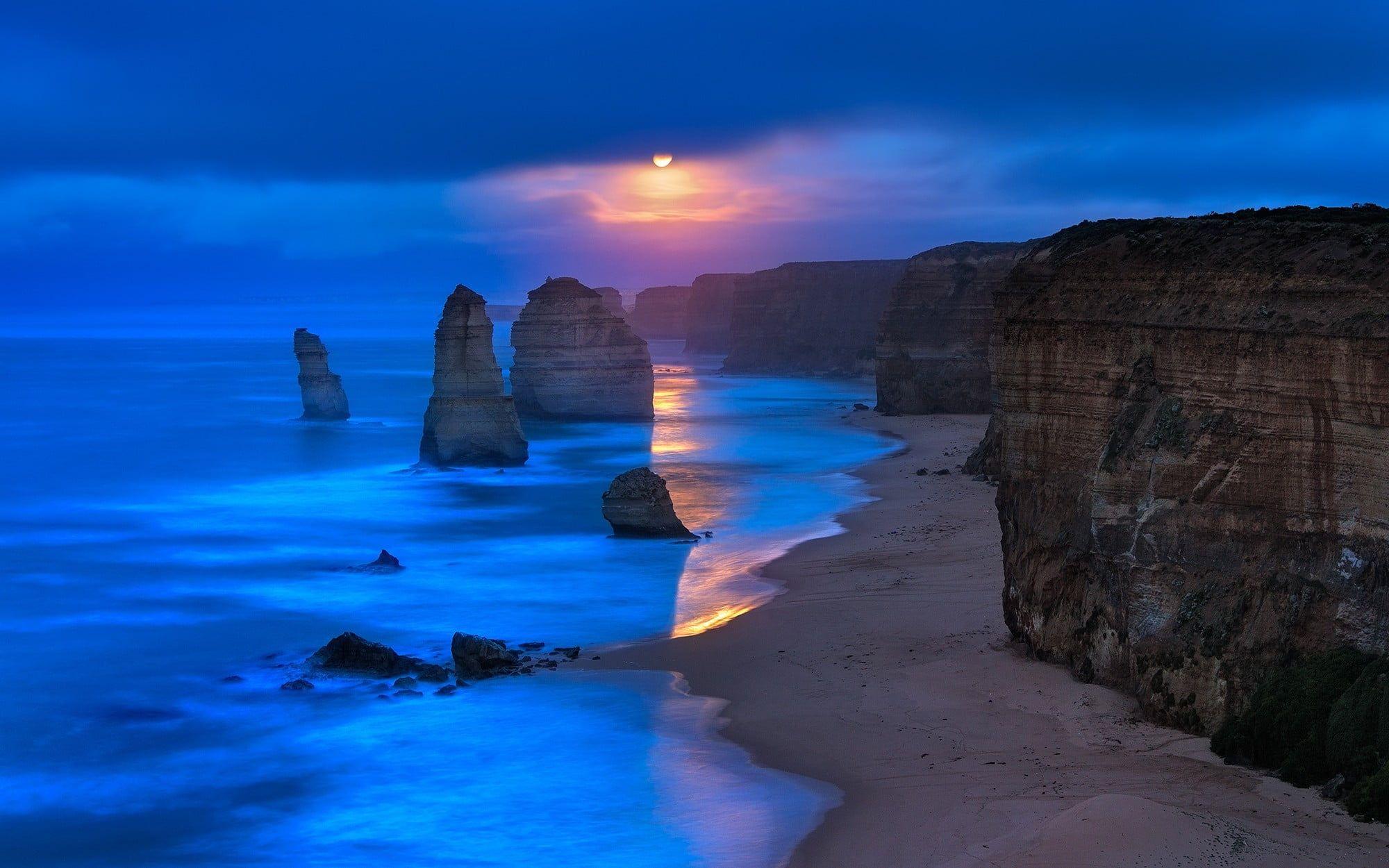 2000x1250 Twelve Apostles, Australia, nature, landscape, beach, cliff HD
