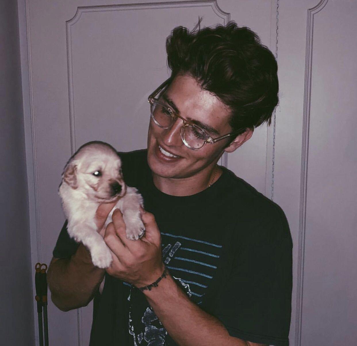 Gregg Sulkin Wallpapers - Top Free Gregg Sulkin Backgrounds