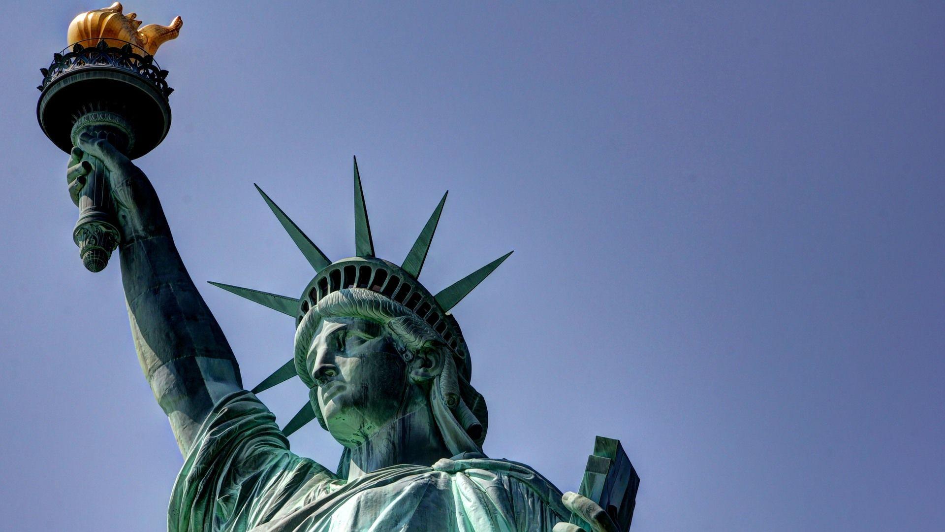 1920x1080 Stunning HD Statue of Liberty Wallpaper