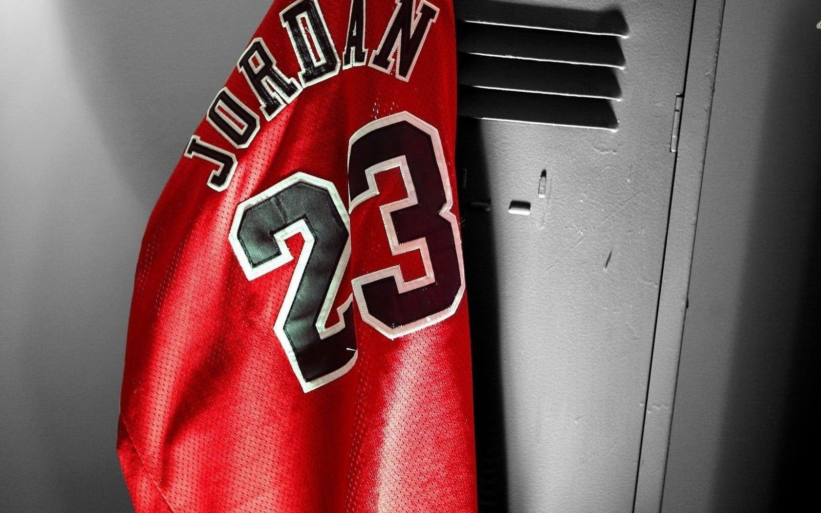 1680x1050 Red and black Michael Jordan 23 jersey shirt, sports, Michael