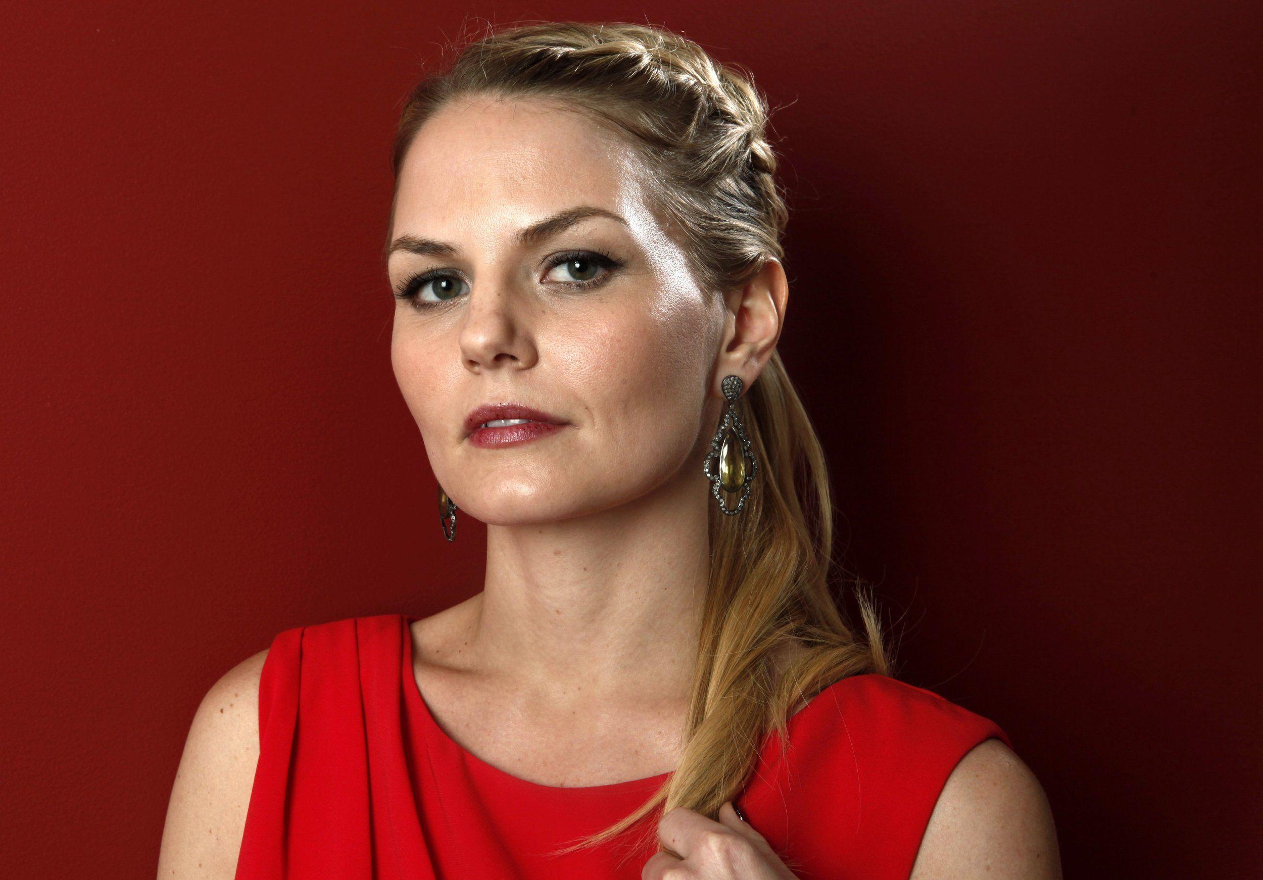 2500x1742 Jennifer Morrison Wallpaper HD