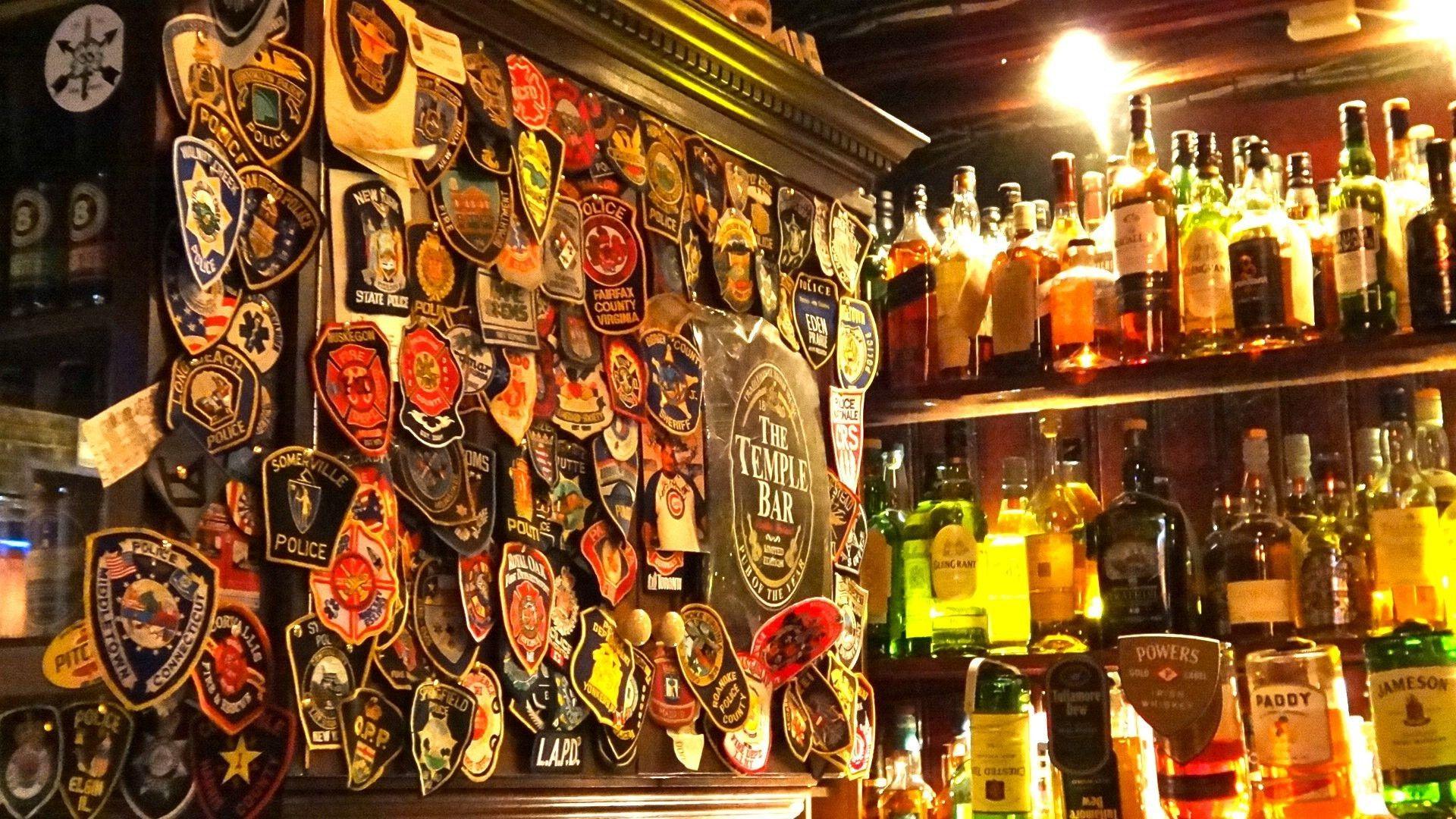 1920x1080 Pub Wallpaper