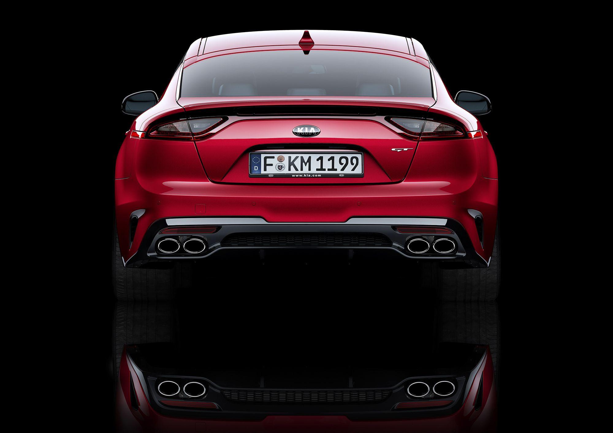 2000x1414 Kia Stinger Desktop Wallpaper